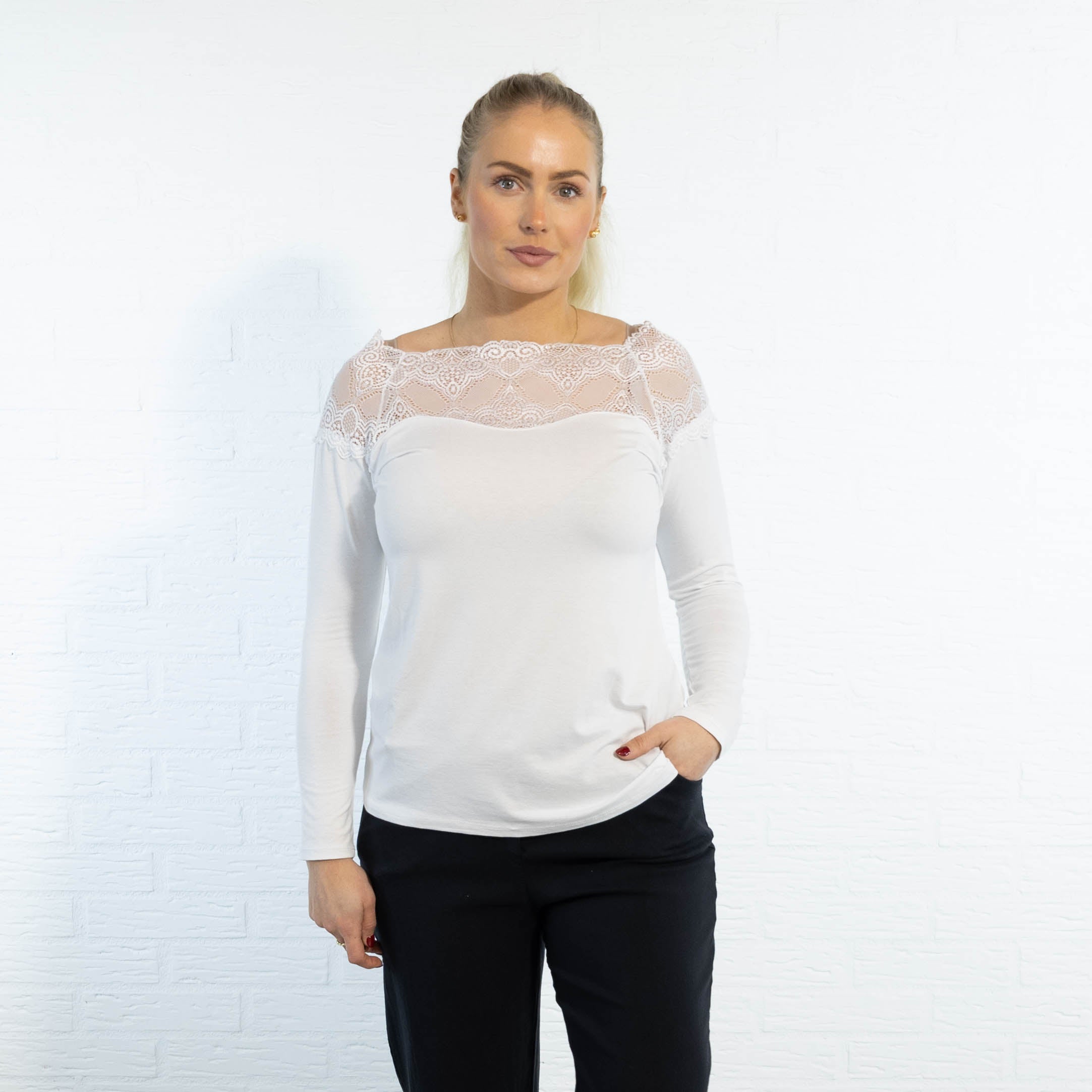 Sienna overdel, Hvid