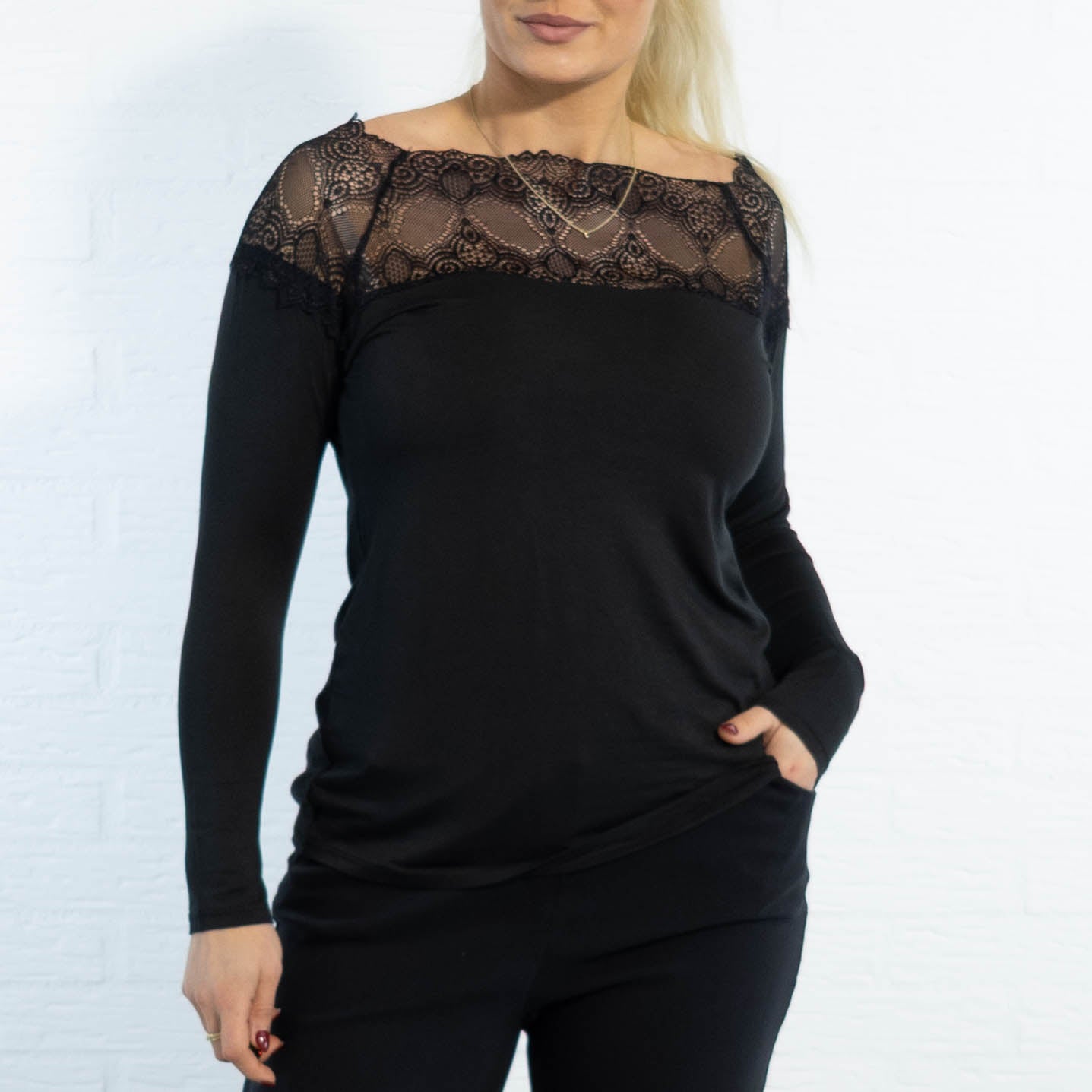 Sienna overdel, Sort