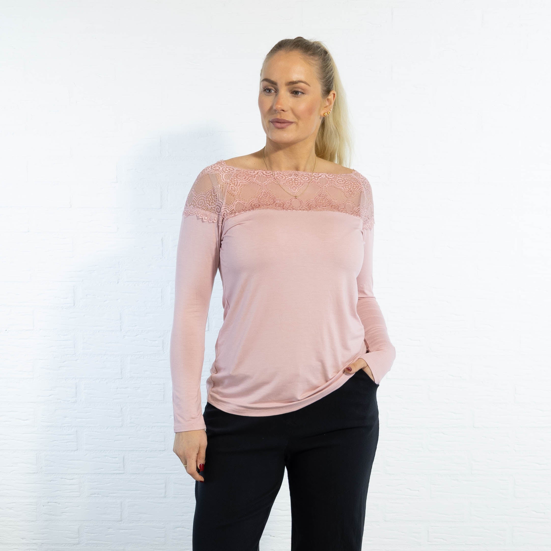 Sienna overdel, Rosa