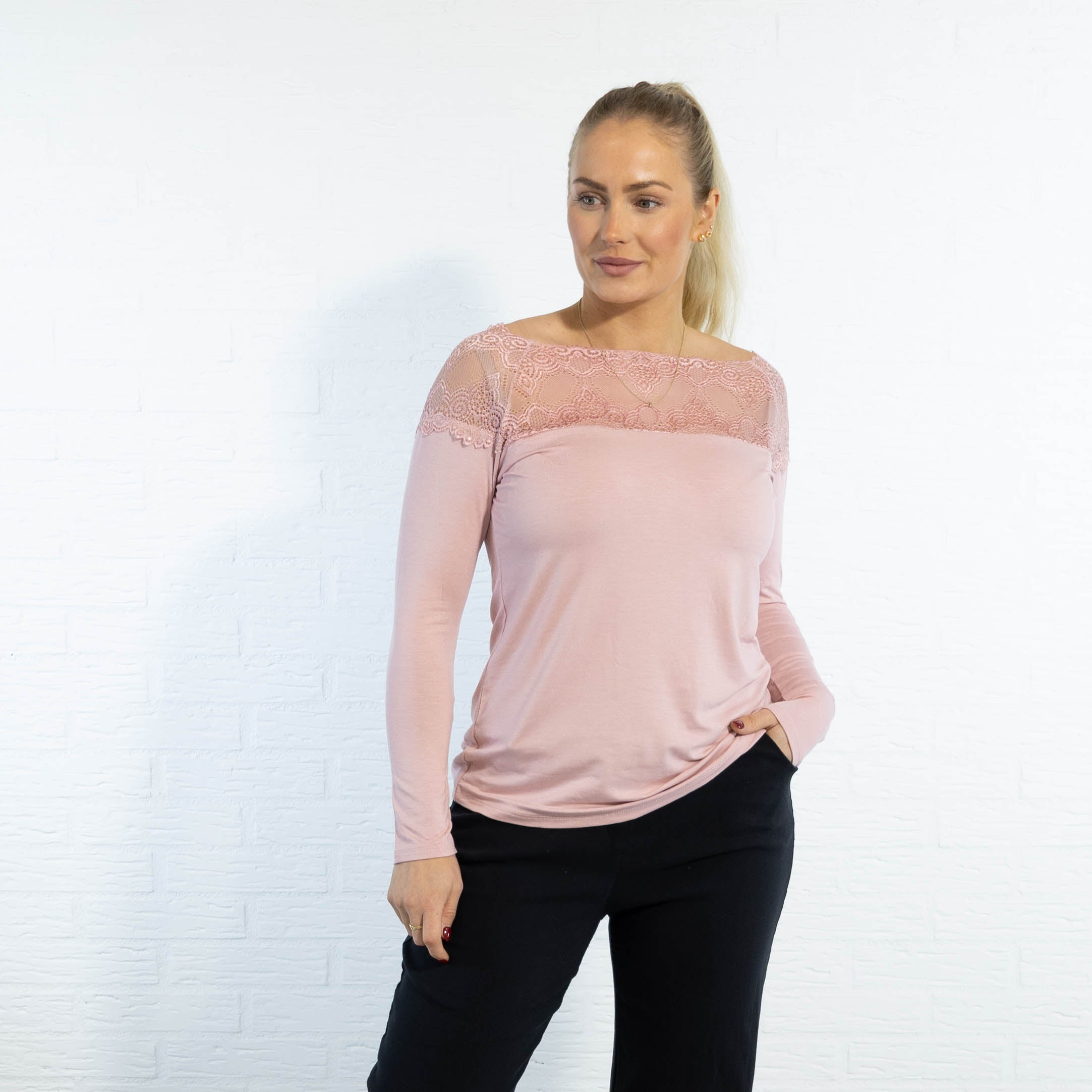 Sienna overdel, Rosa