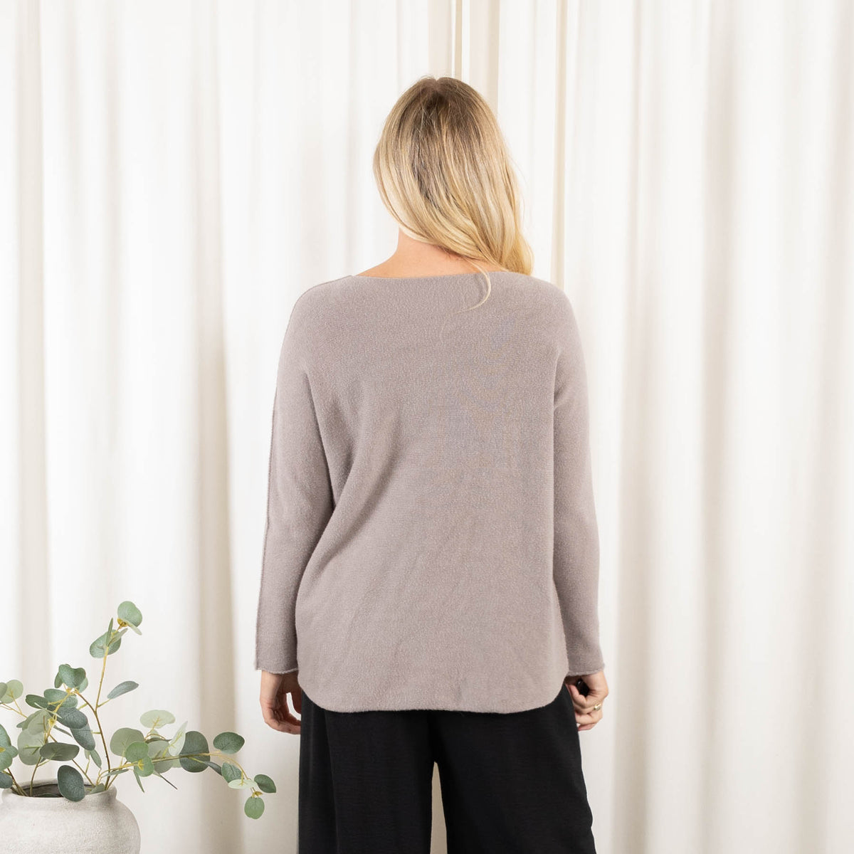 Misha Strik, Taupe