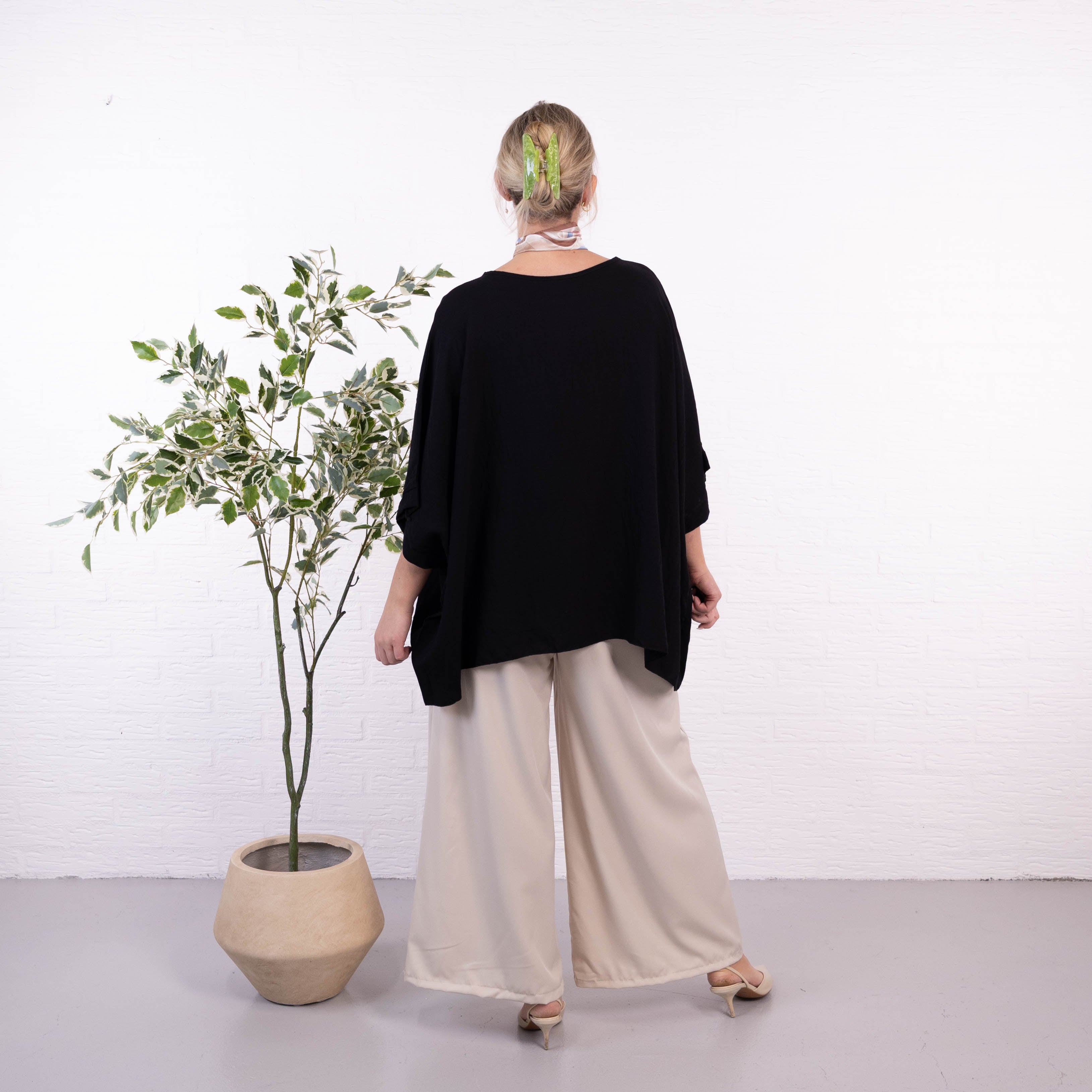 Charly poncho, Sort
