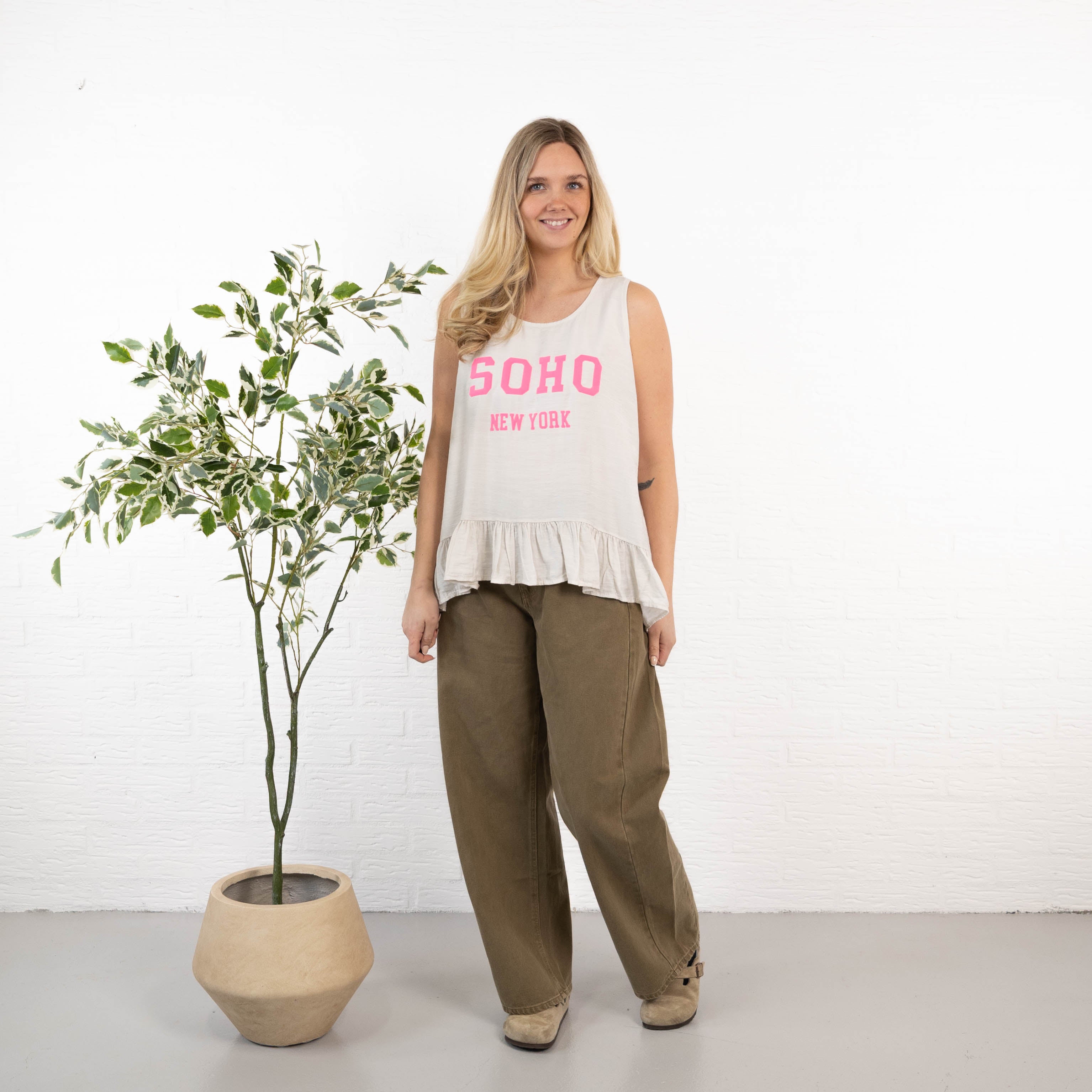 Josephine overdel, Beige