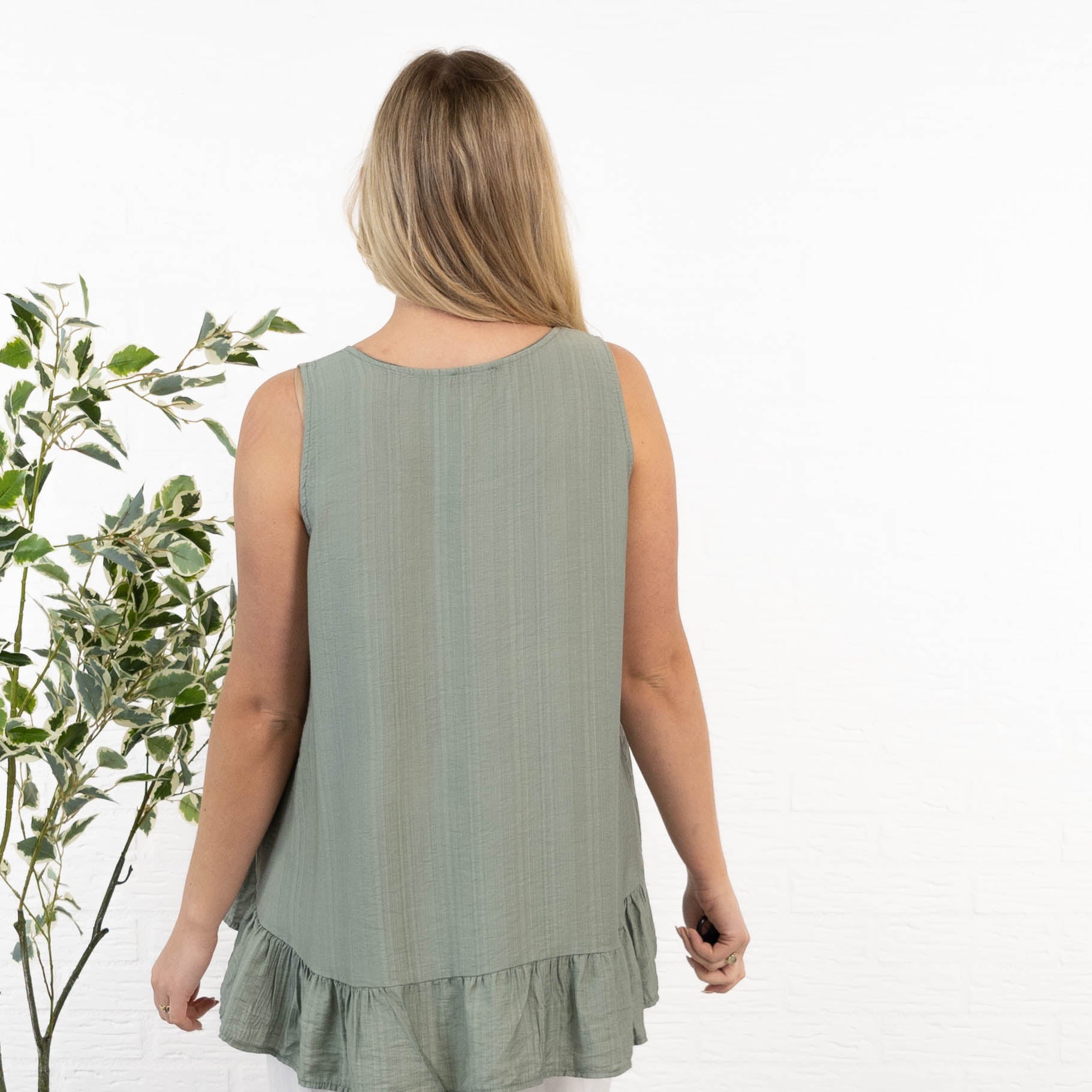 Josephine overdel, Khaki