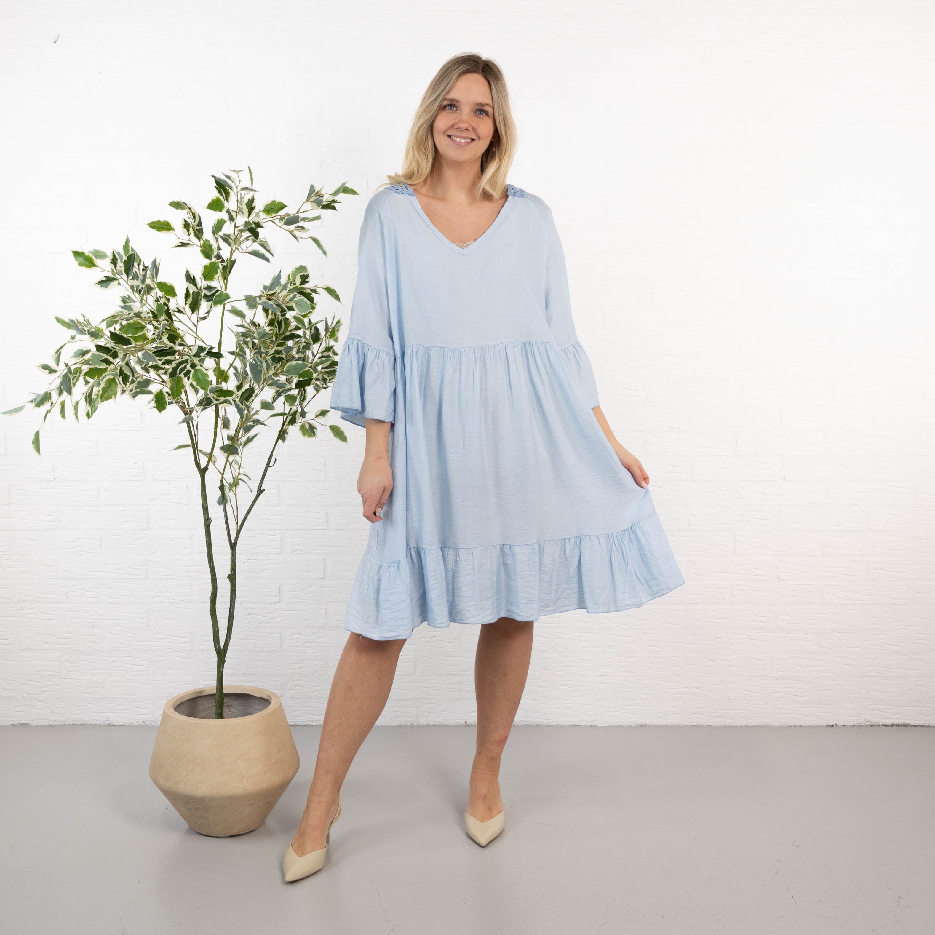 Elsebeth kjole, Lyseblå