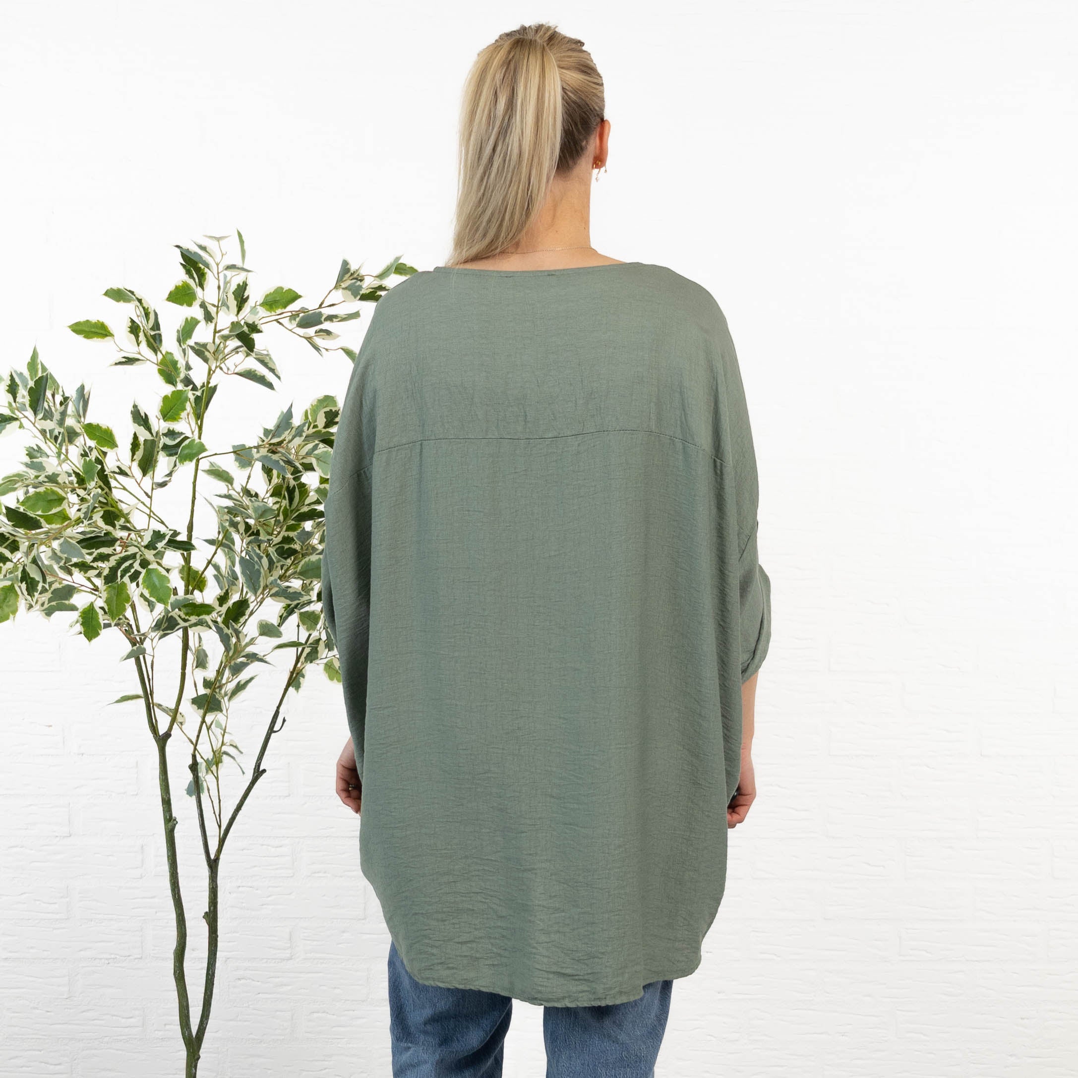 Philippa overdel, Khaki