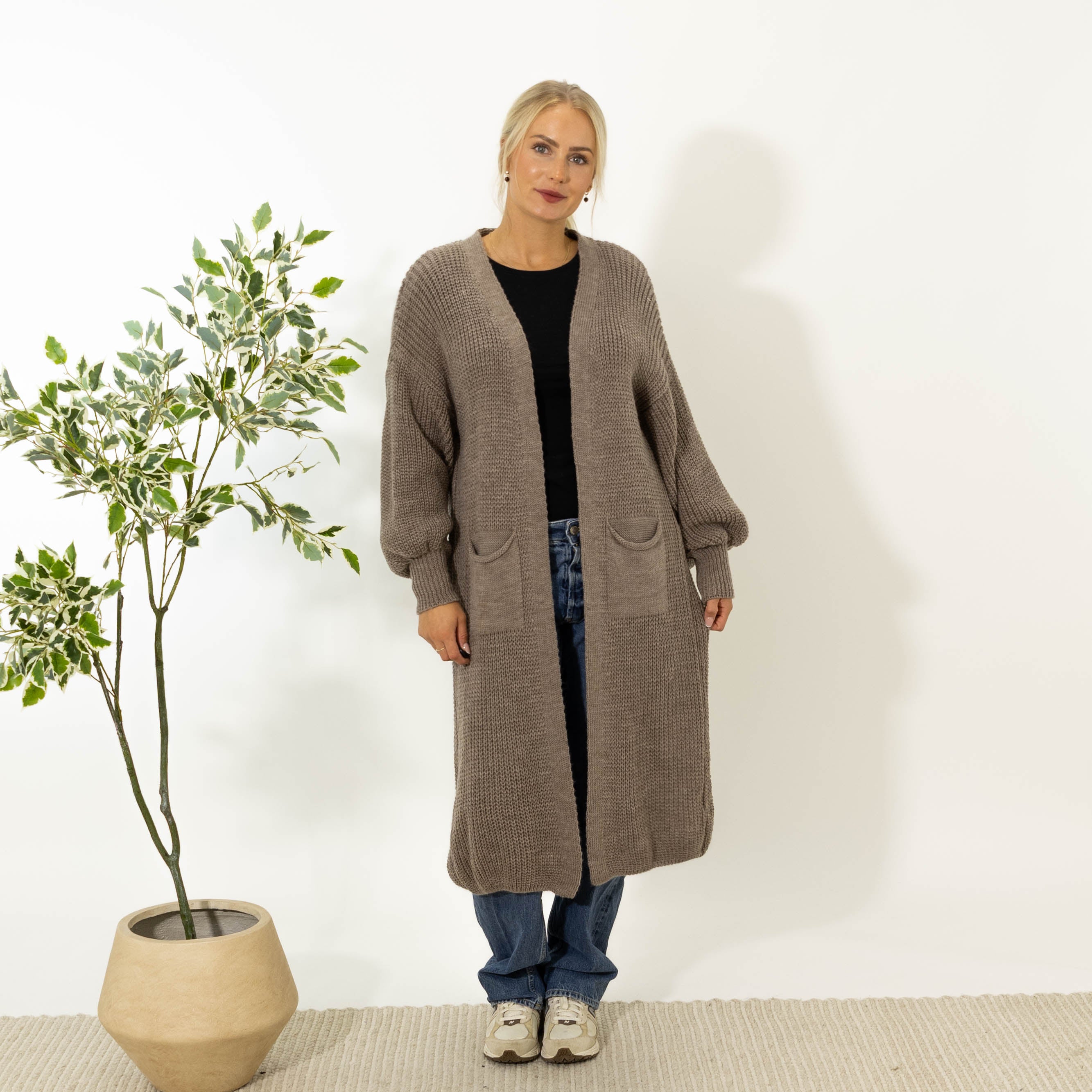 Sissi lang strik cardigan, Taupe