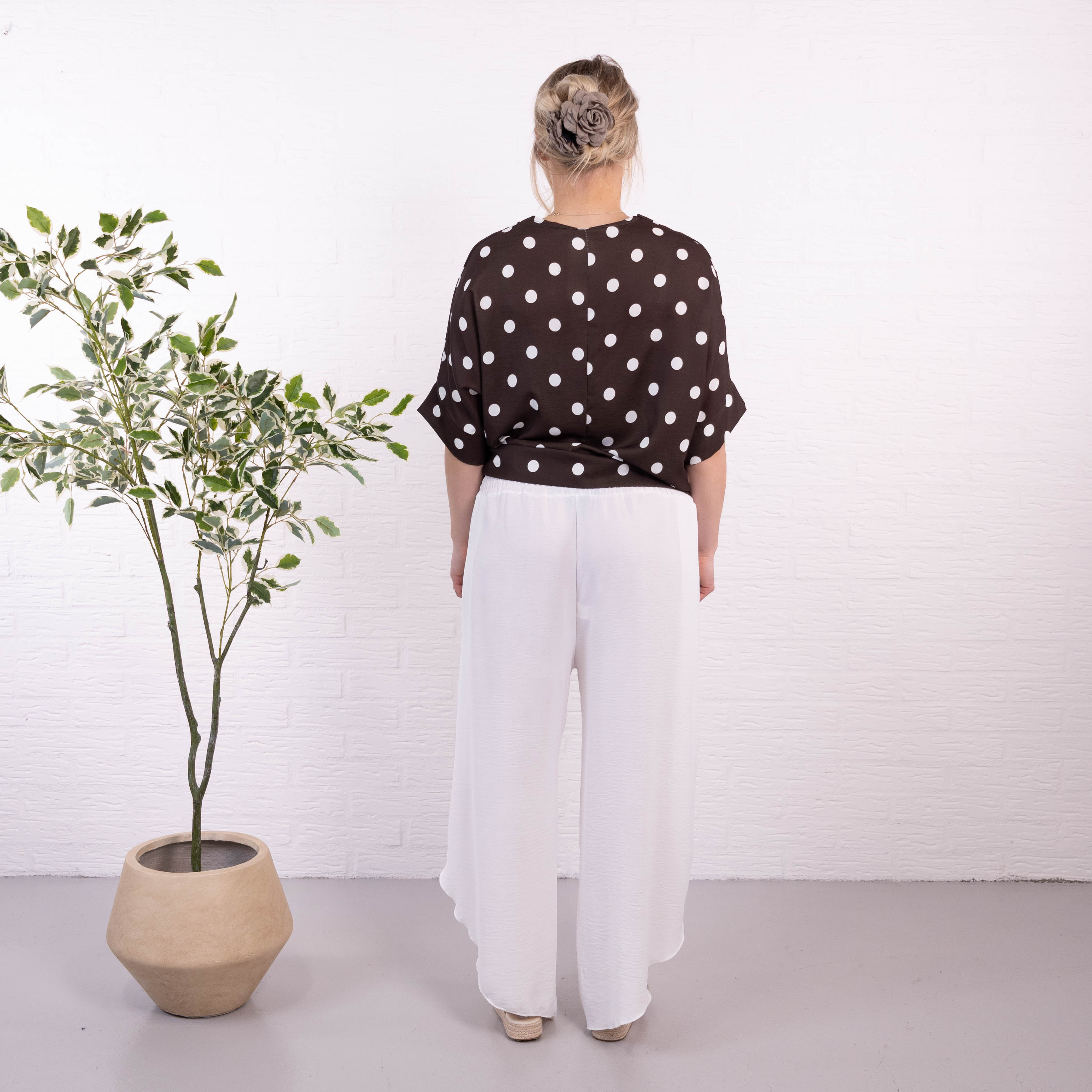 Jade bukser, Hvid