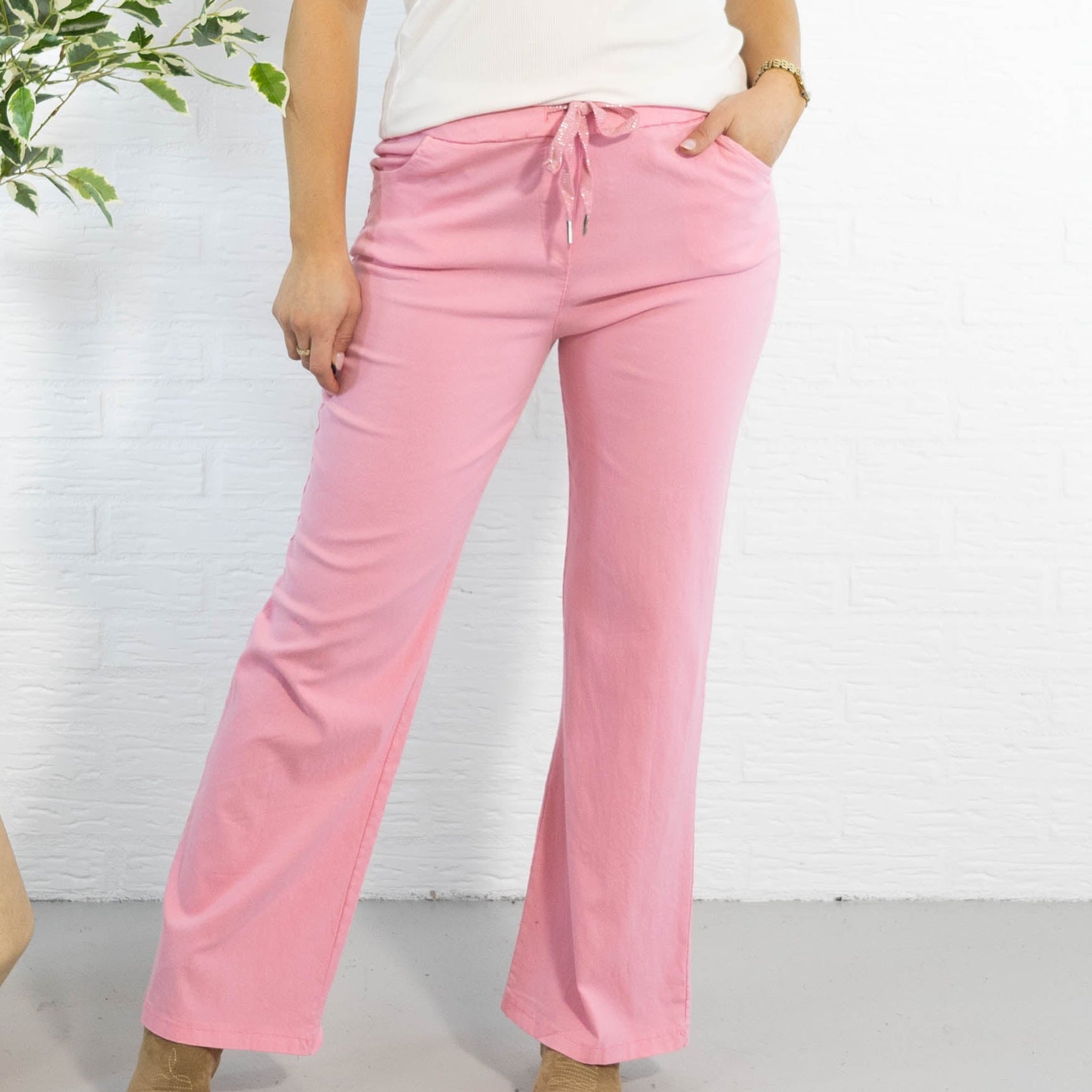 Misty bukser, Lyserød