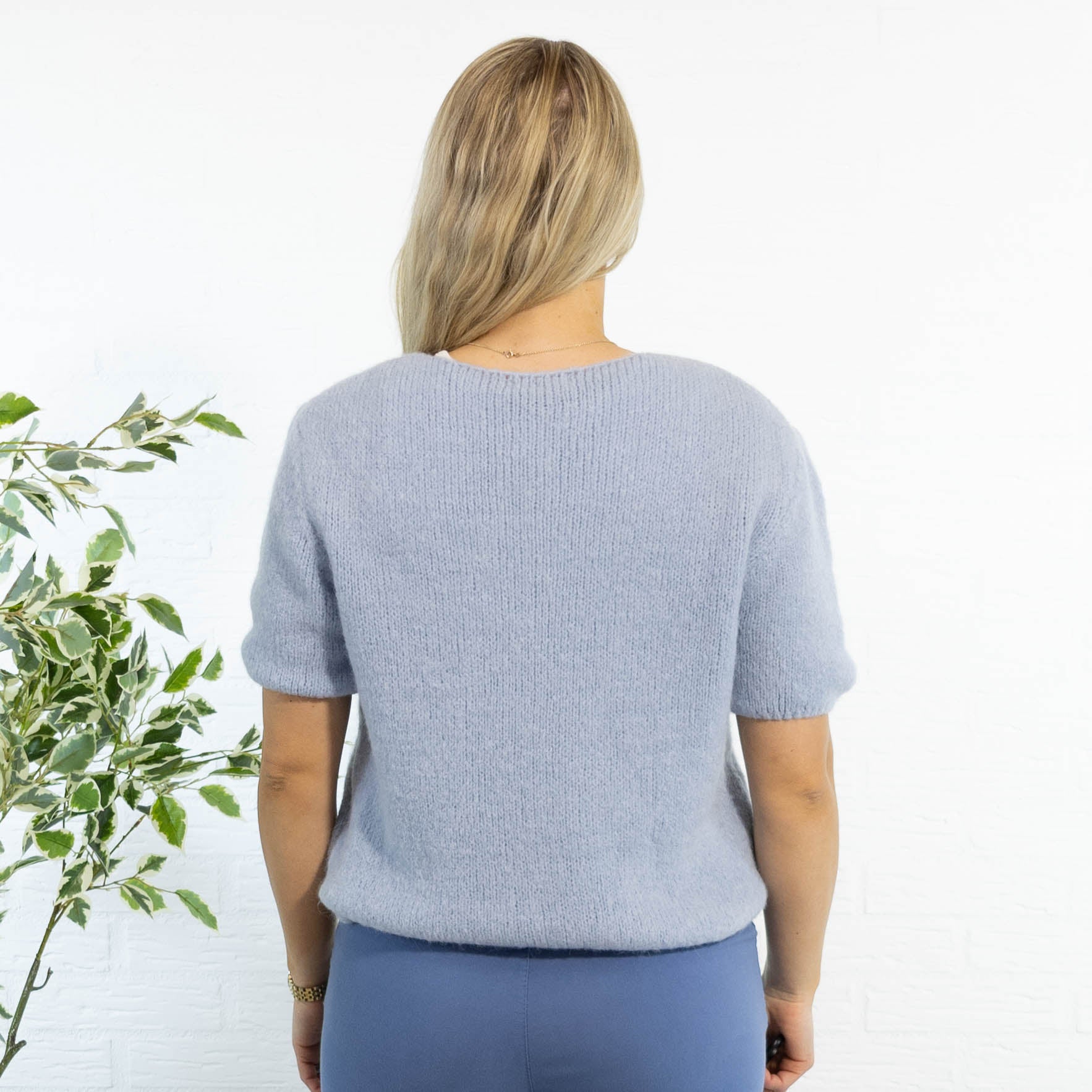 Aggy strik, Lyseblå