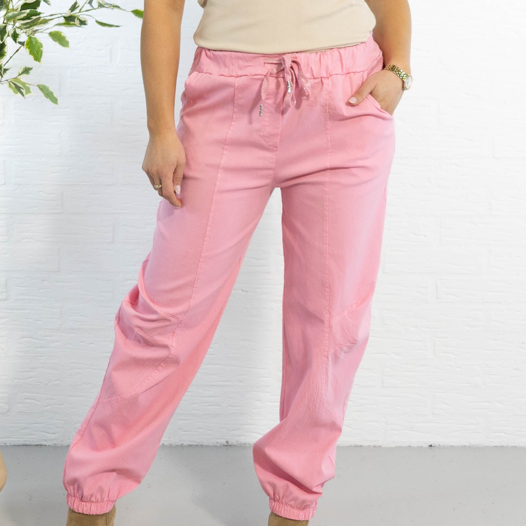 Brooke bukser, Lyserød