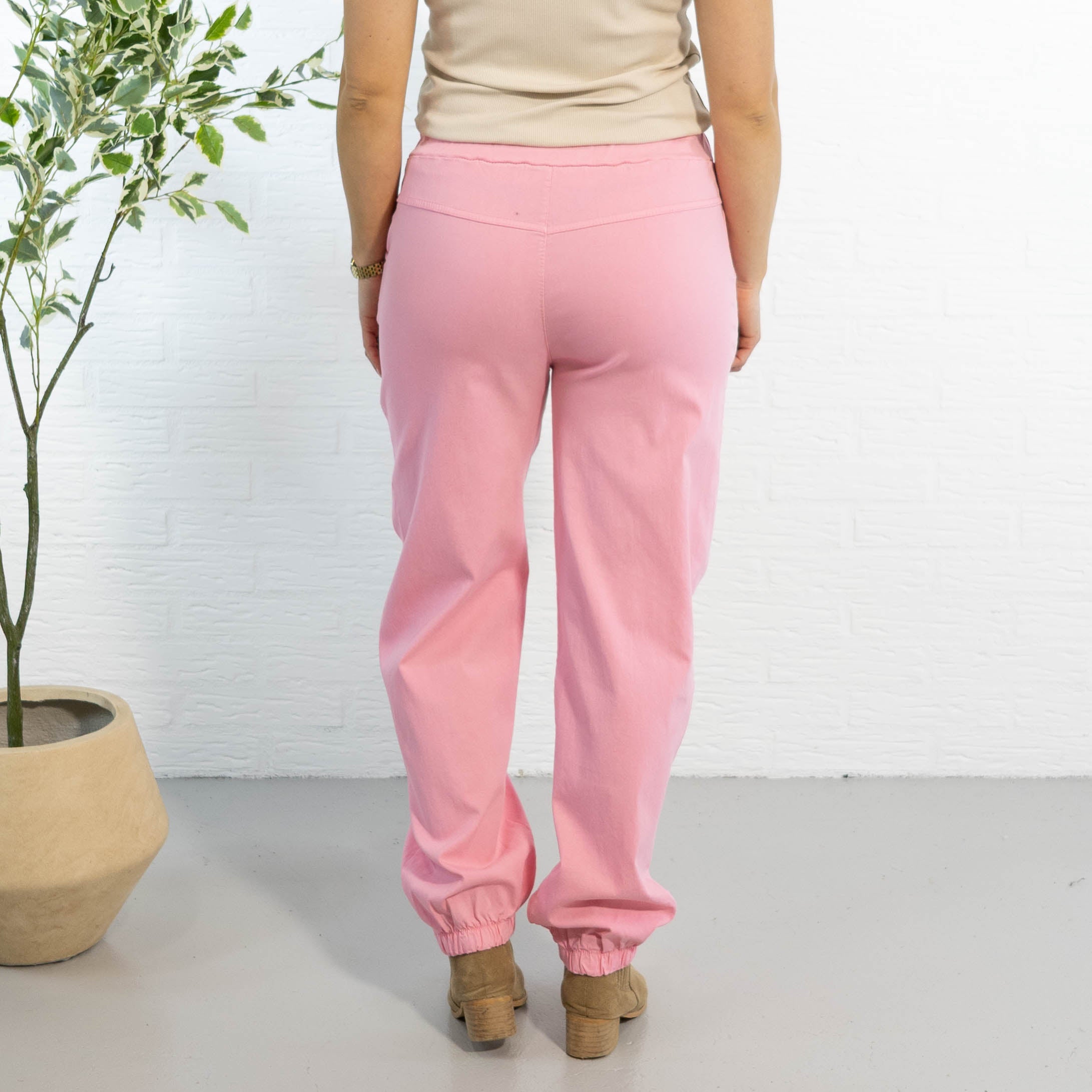 Brooke bukser, Lyserød