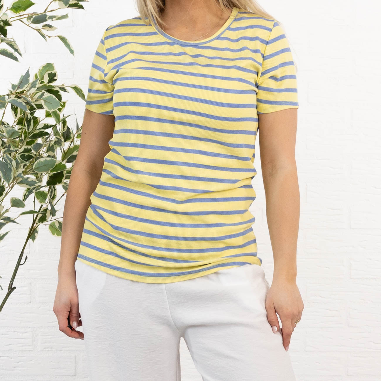 Alina t-shirt, Gul