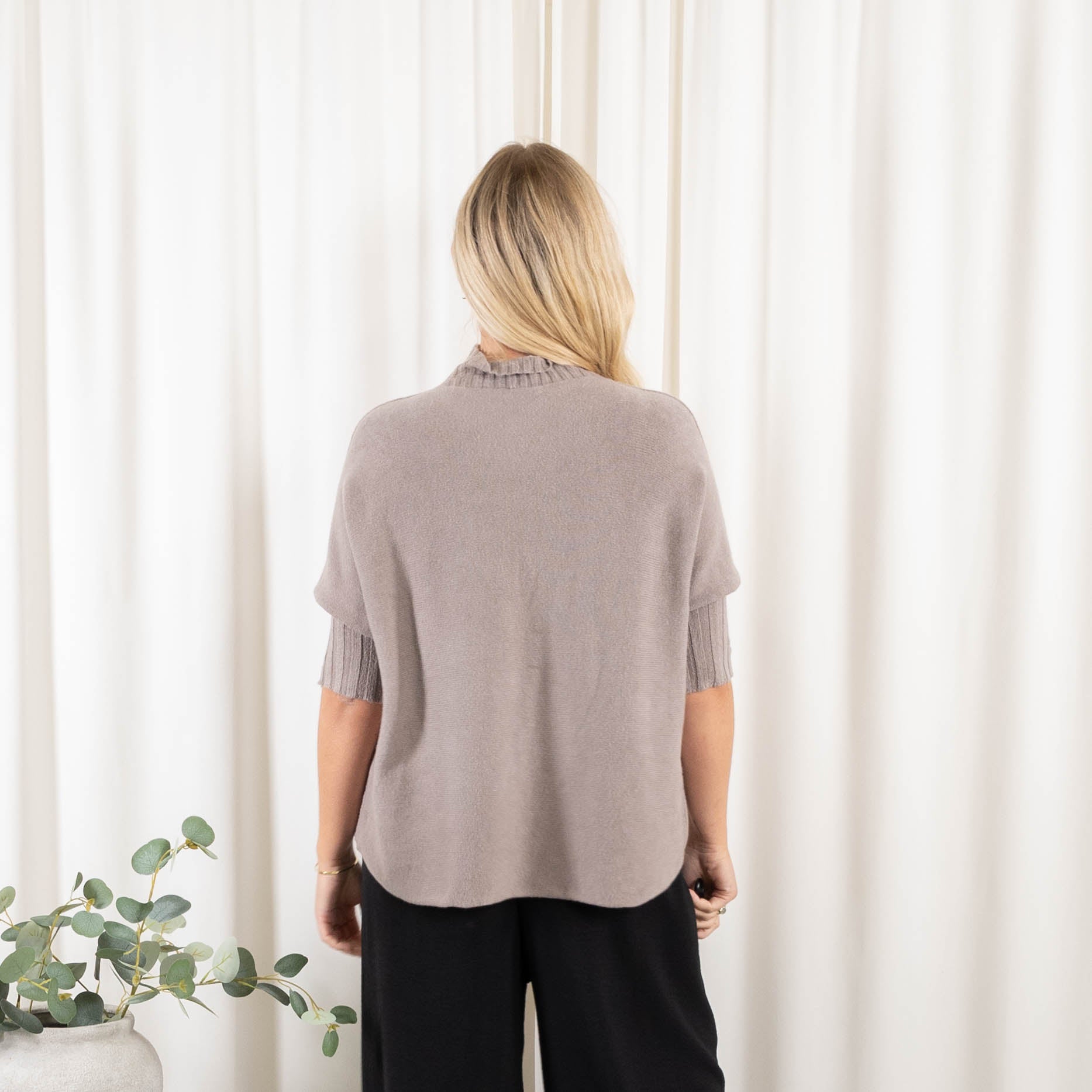Freja strik, Taupe
