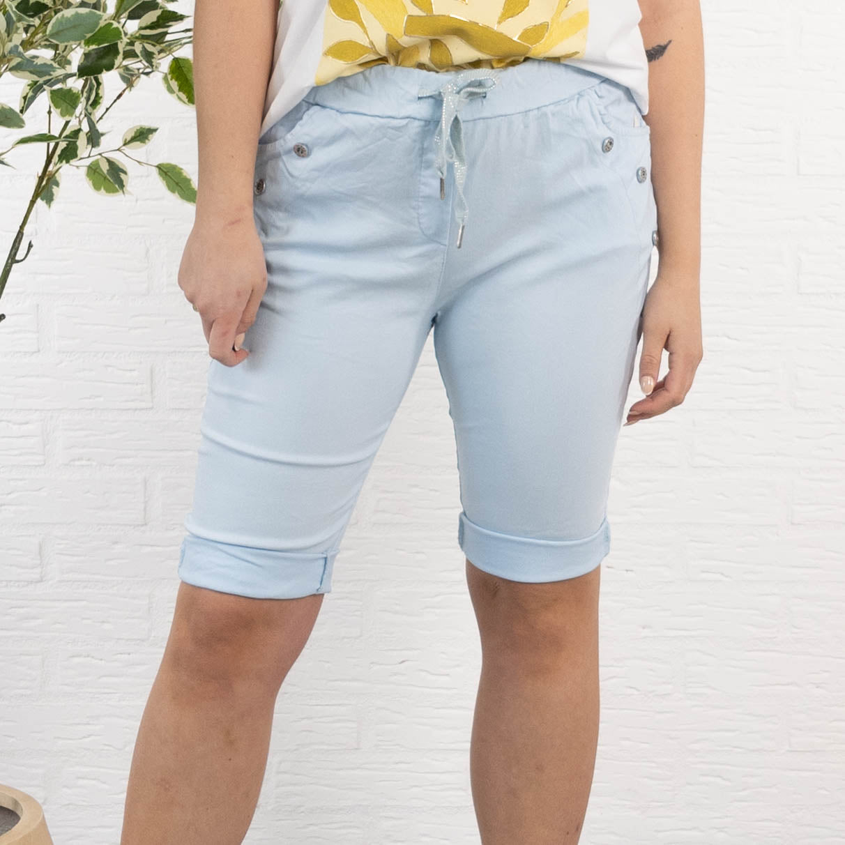 Ada shorts, Lyseblå