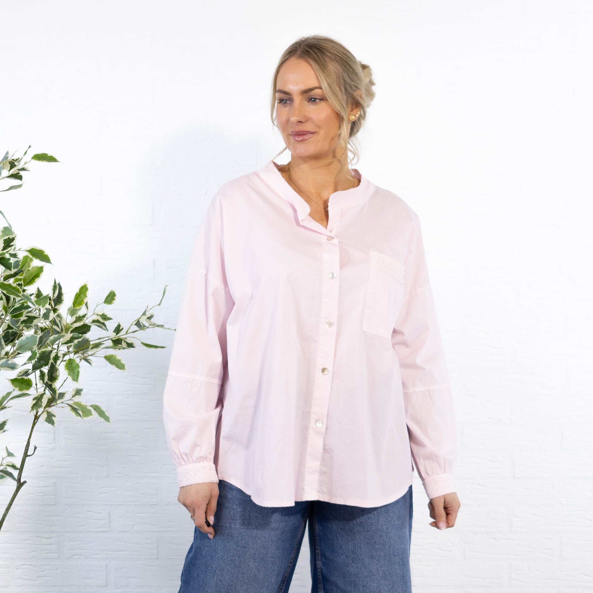 Nata skjorte, Lyserød