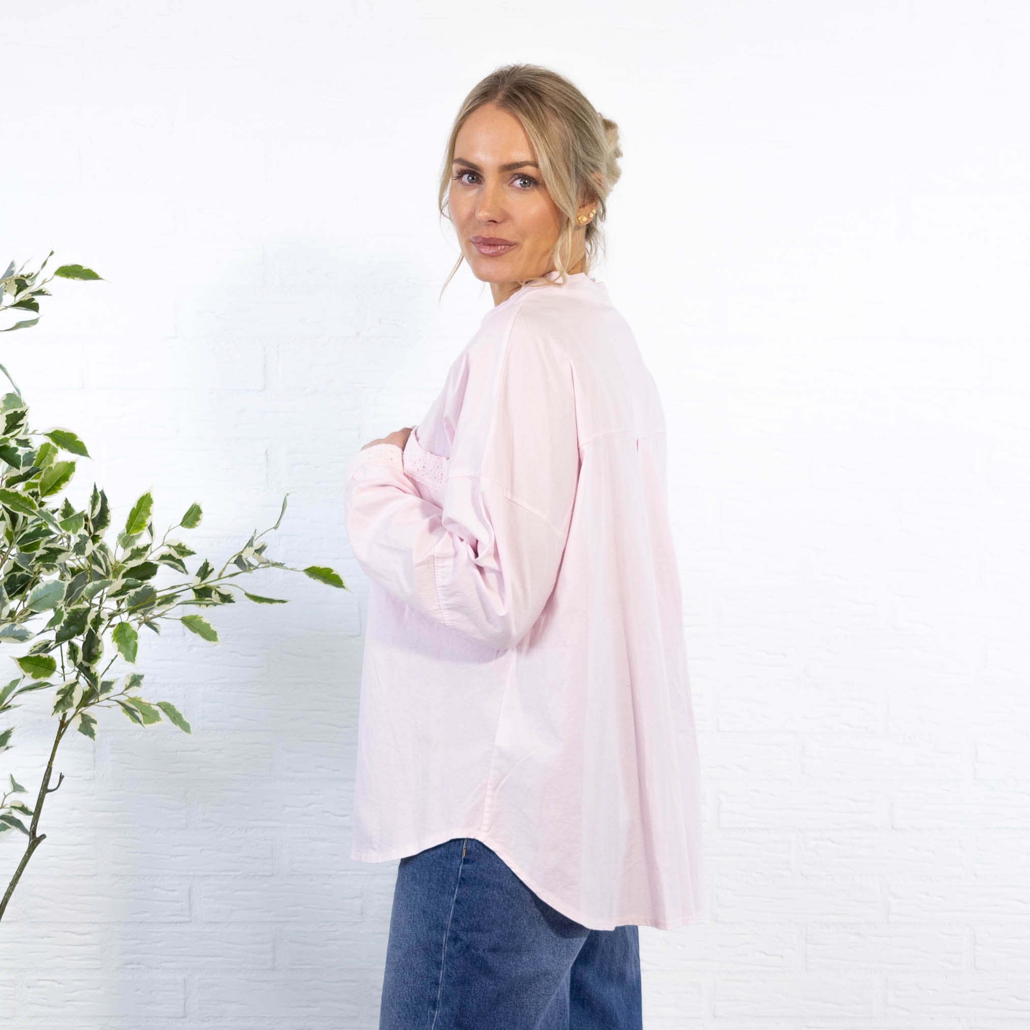 Nata skjorte, Lyserød