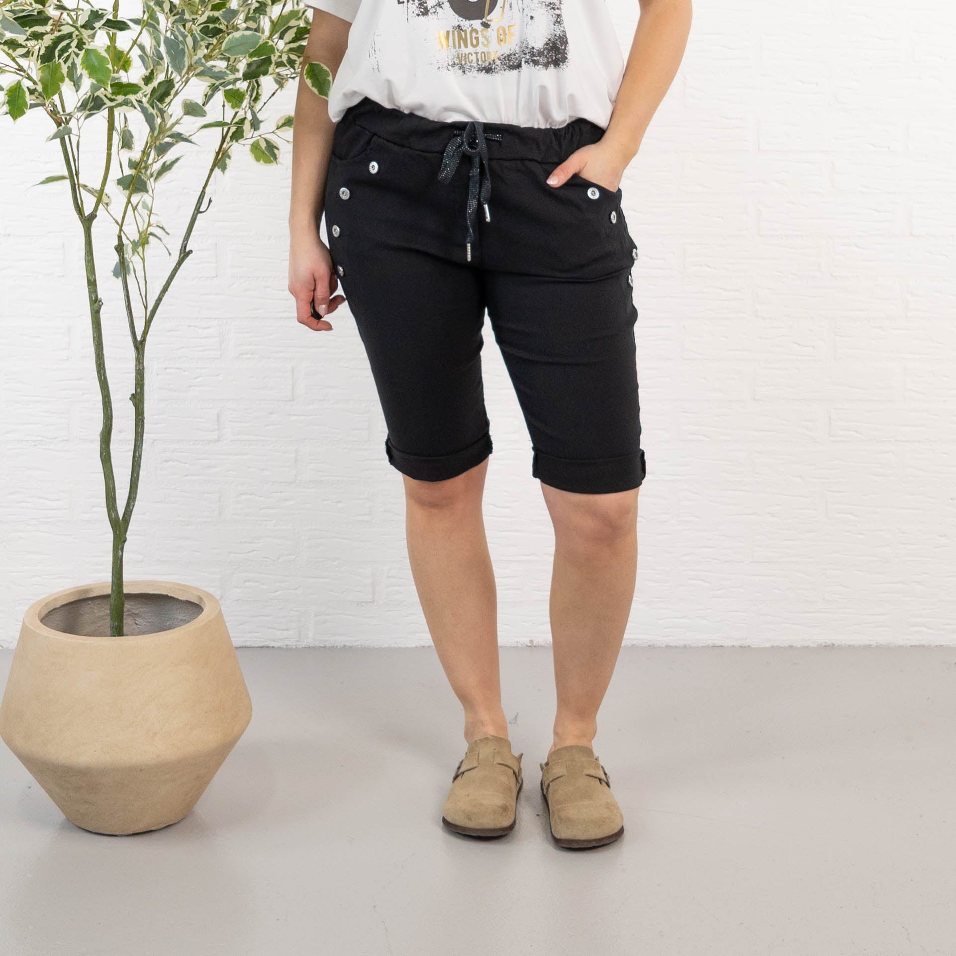 Ada shorts, Sort