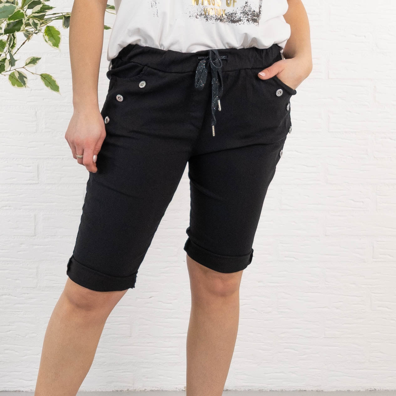 Ada shorts, Sort