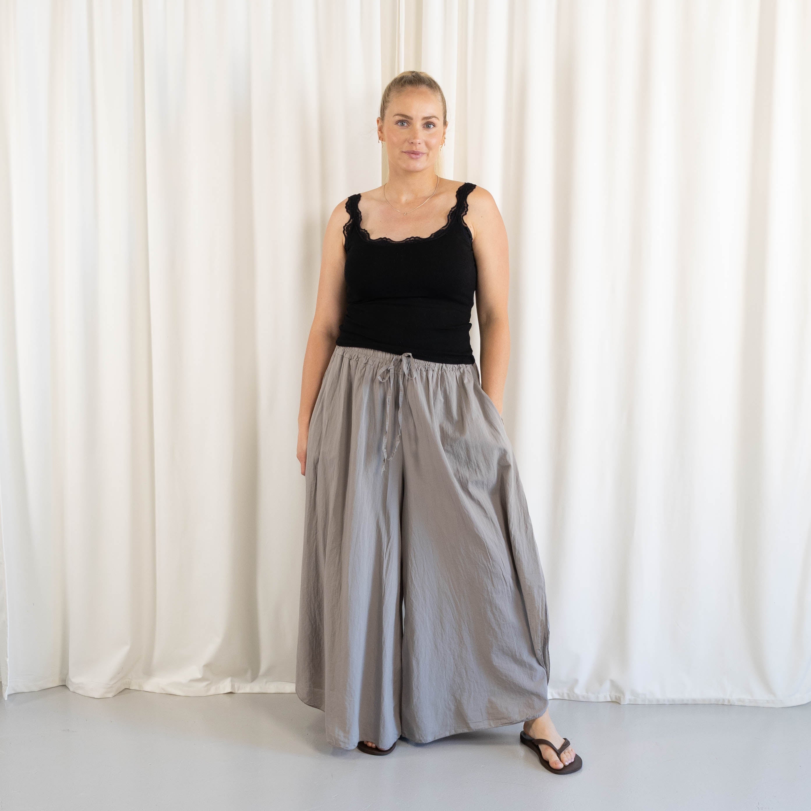 Madsen bukser, Taupe
