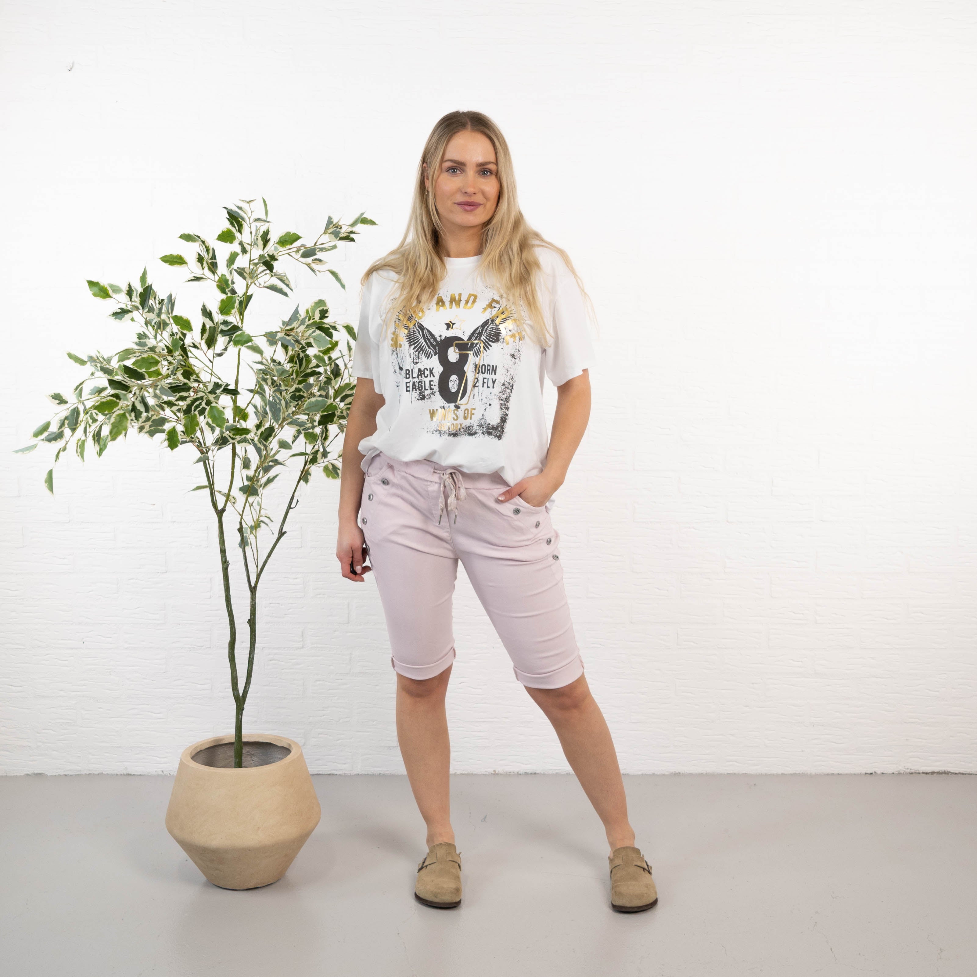 Ada shorts, Rosa