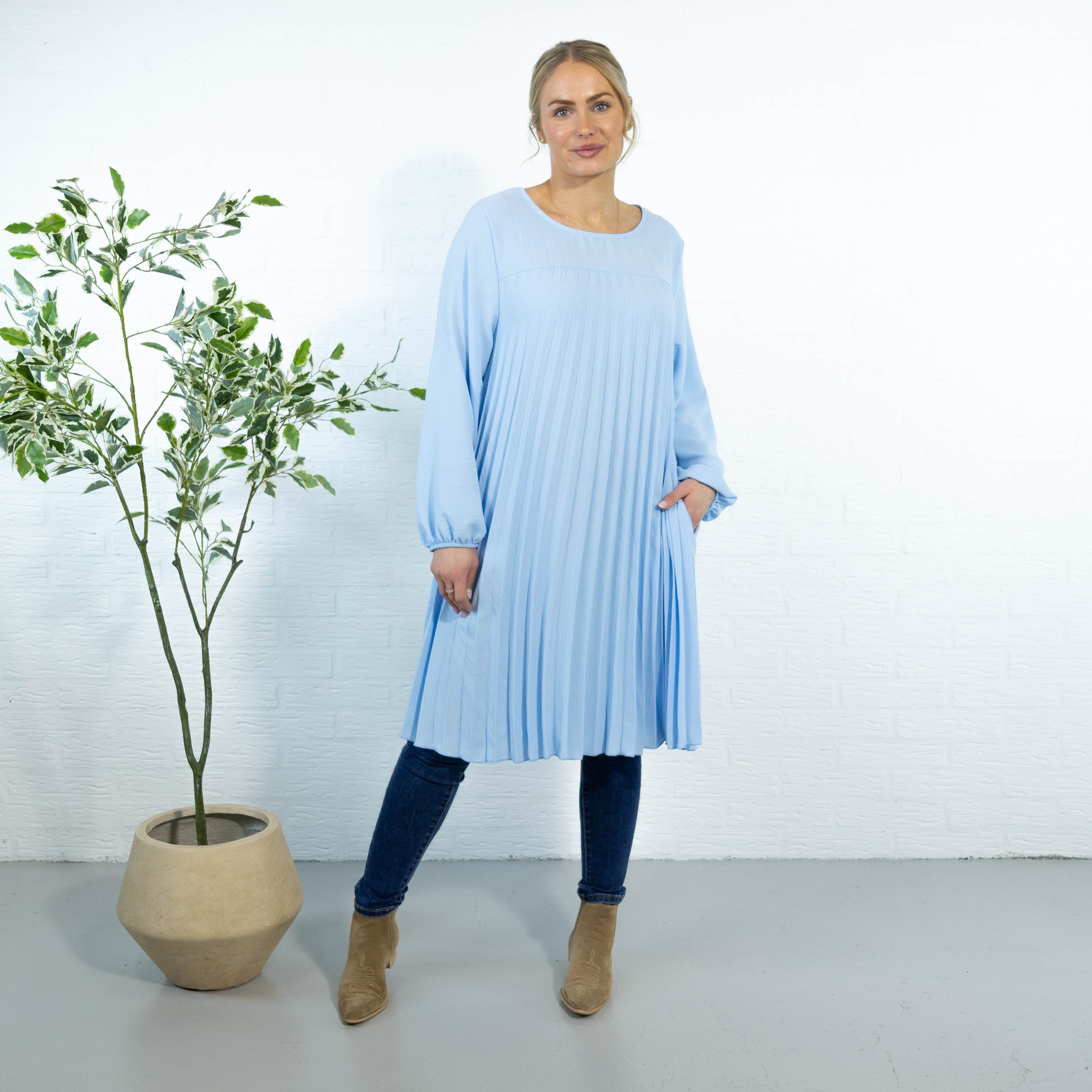 Sille kjole, Lyseblå