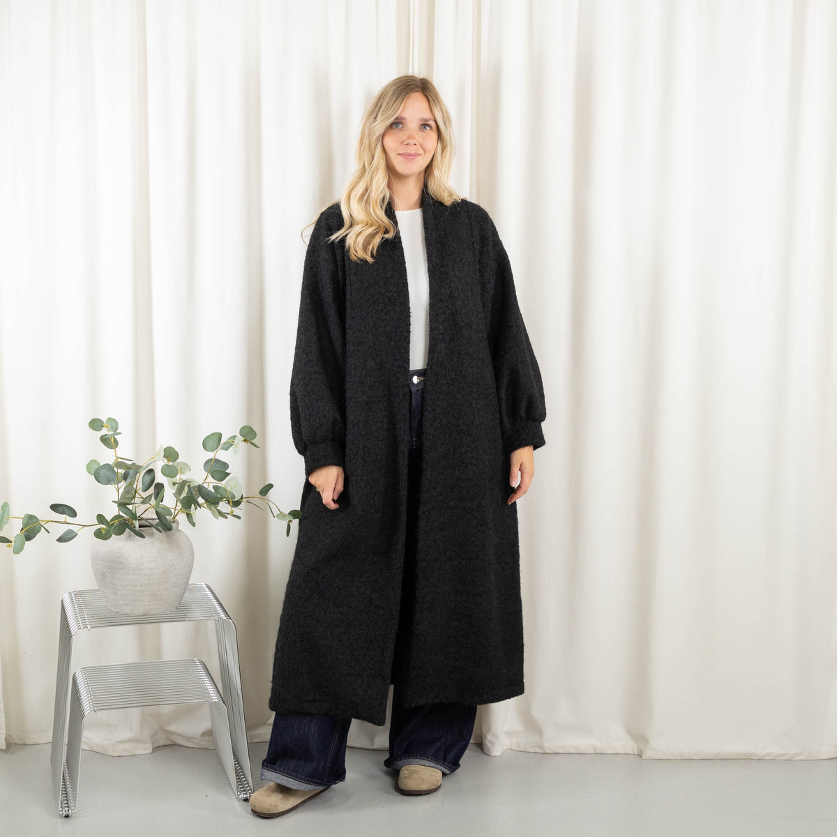 Monica cardigan, Sort