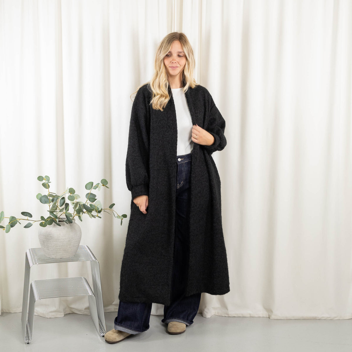 Monica cardigan, Sort
