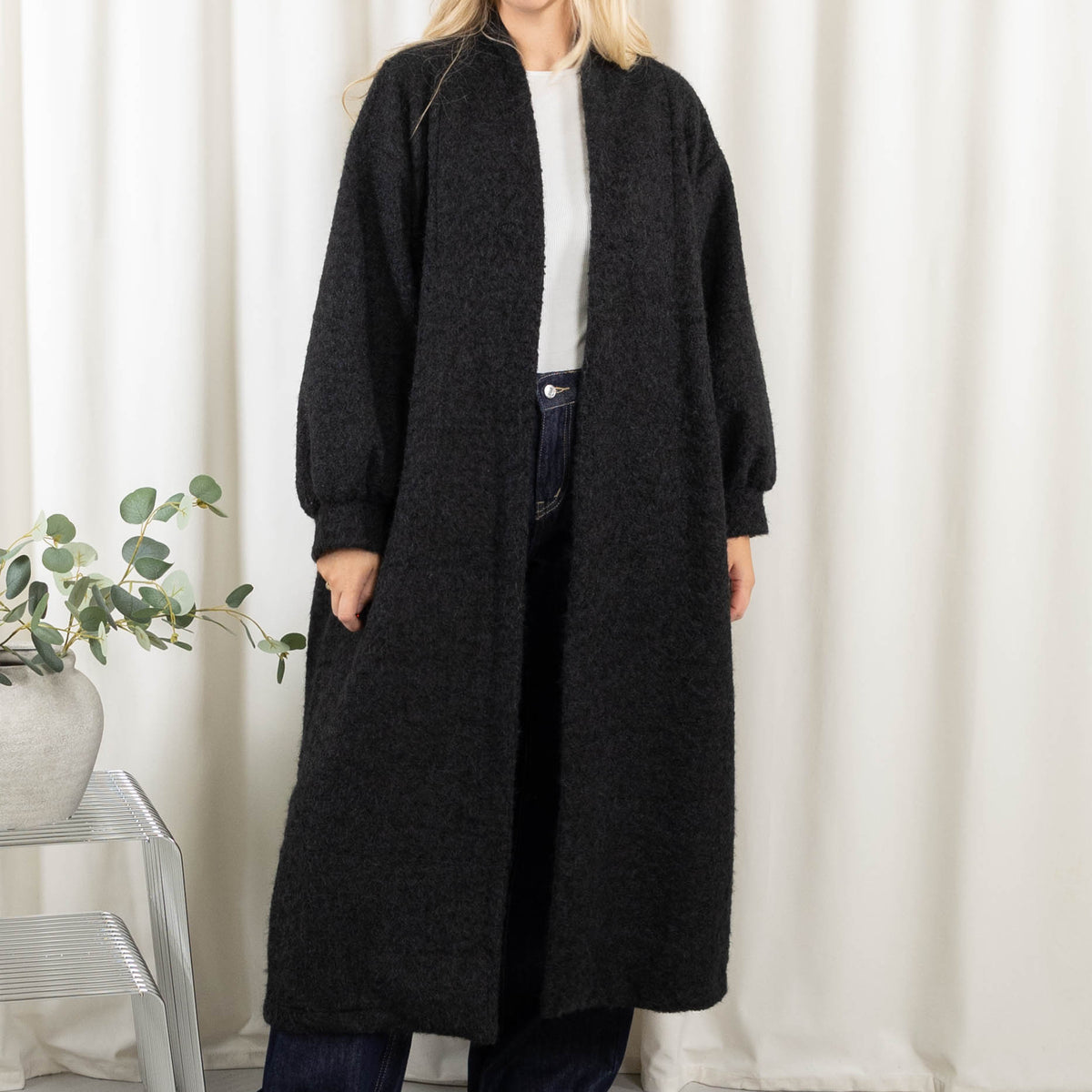 Monica cardigan, Sort