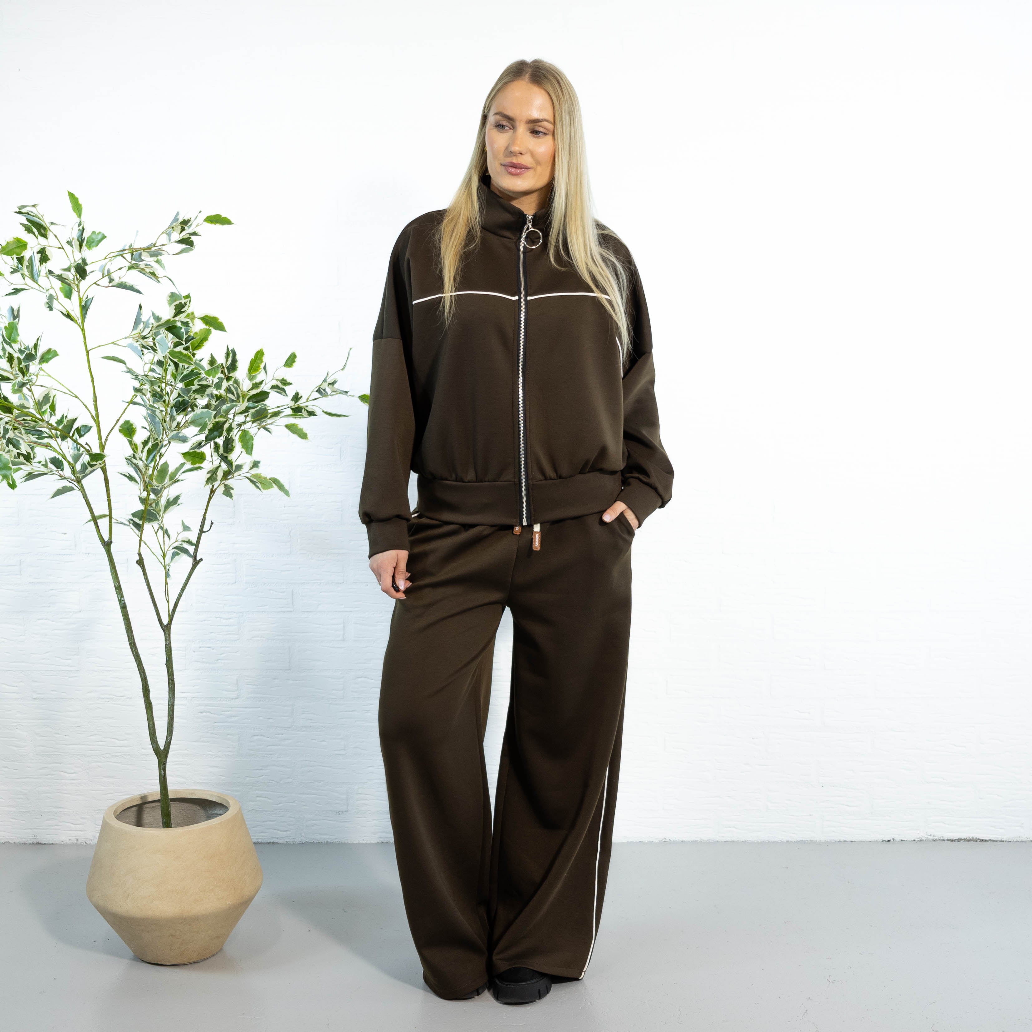 Ama sweatshirt, Choko