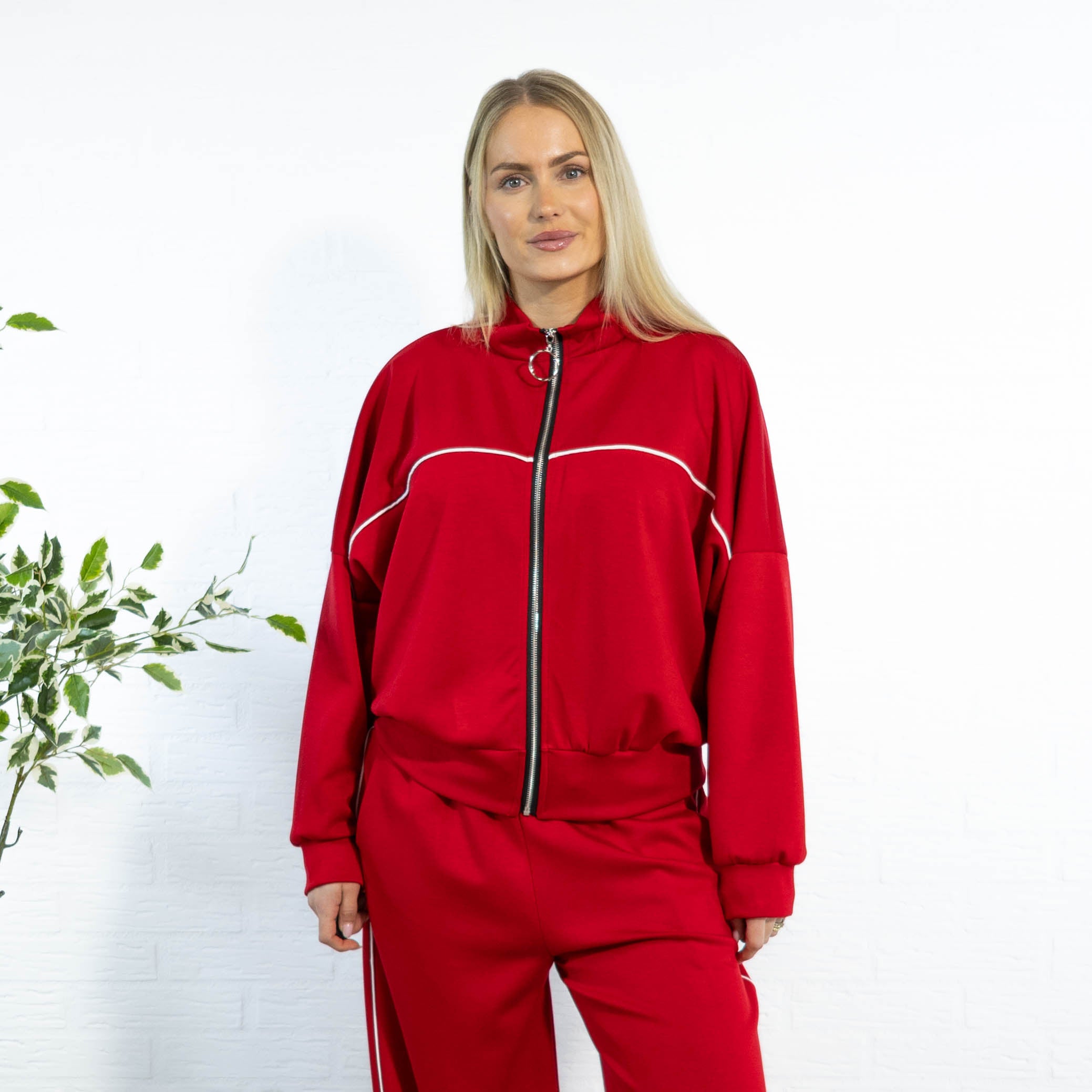 Ama sweatshirt, Rød