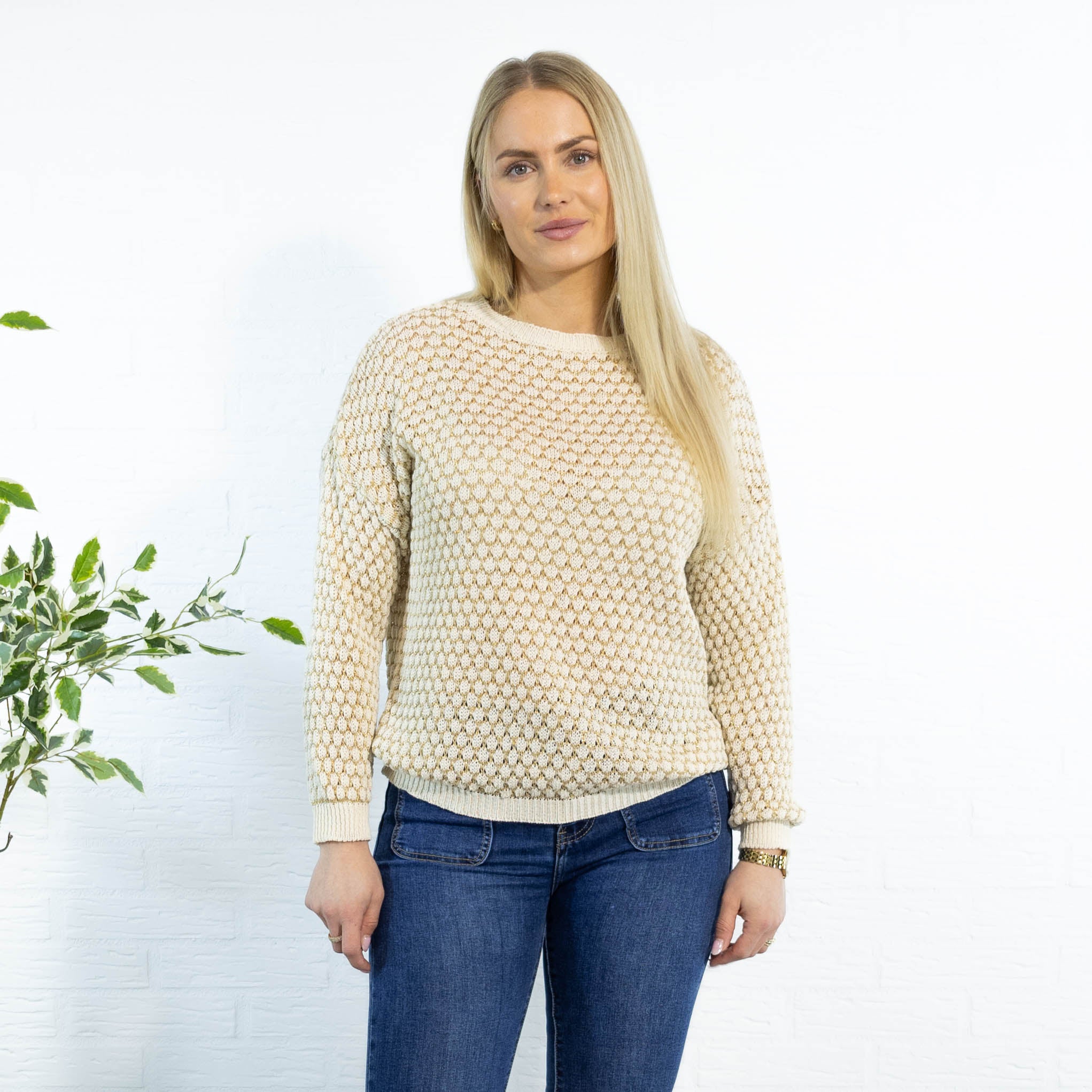 Beta strik, Beige