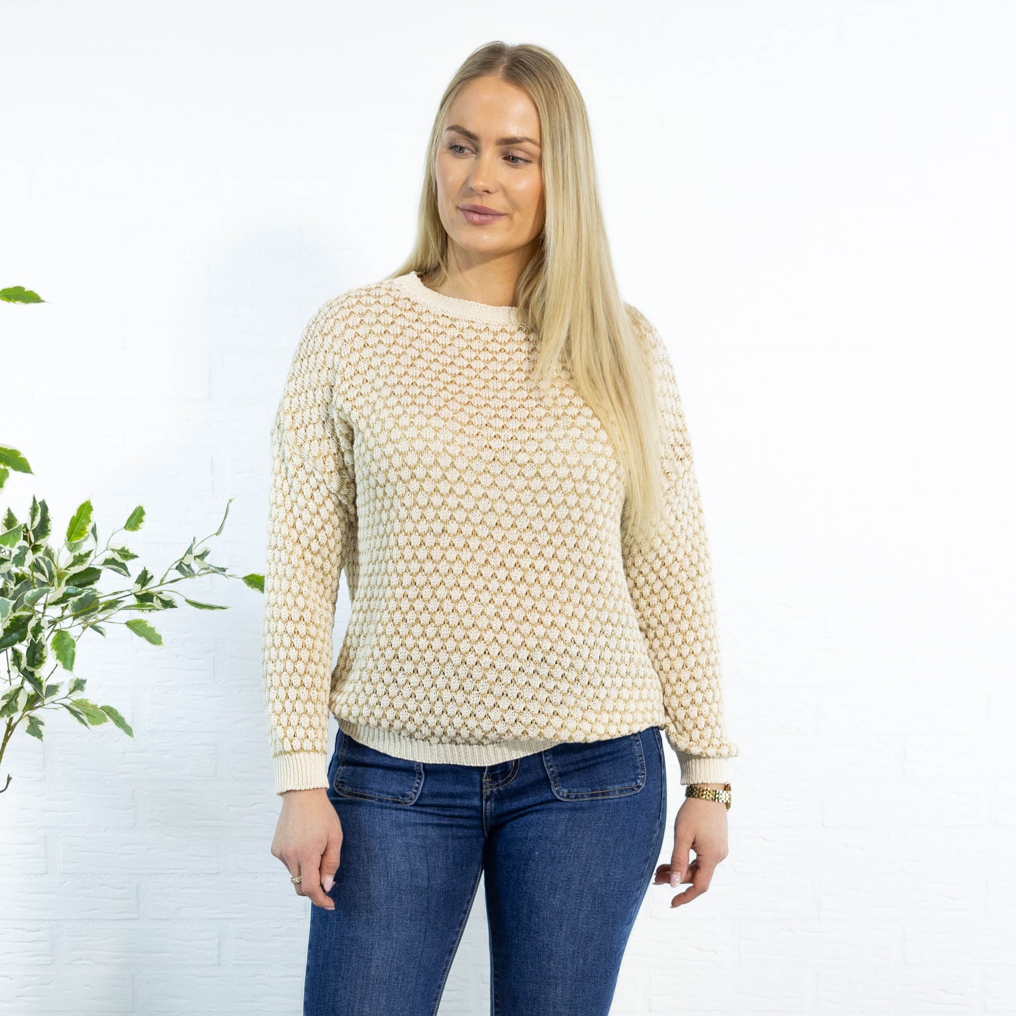 Beta strik, Beige