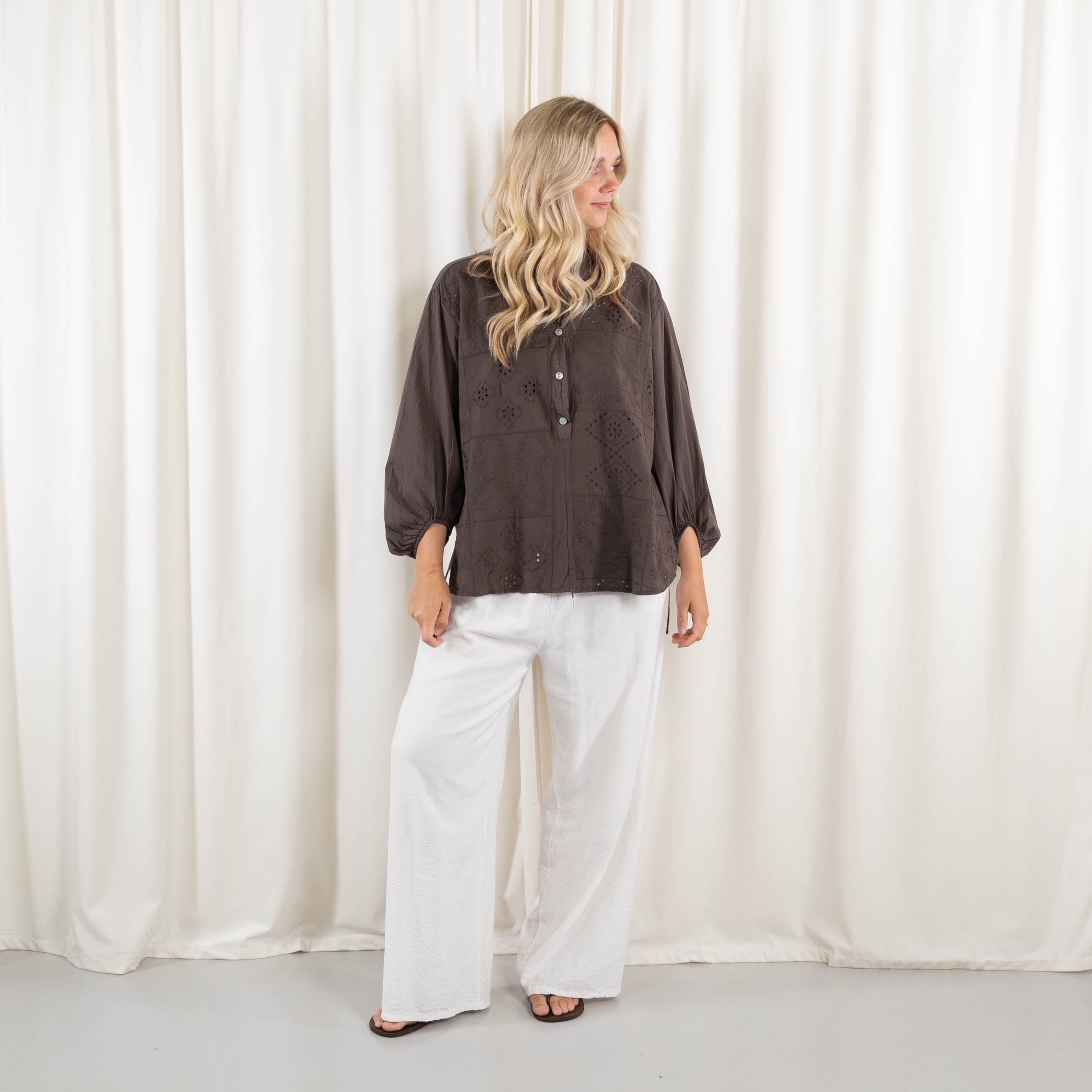 Rhea skjorte, Choko