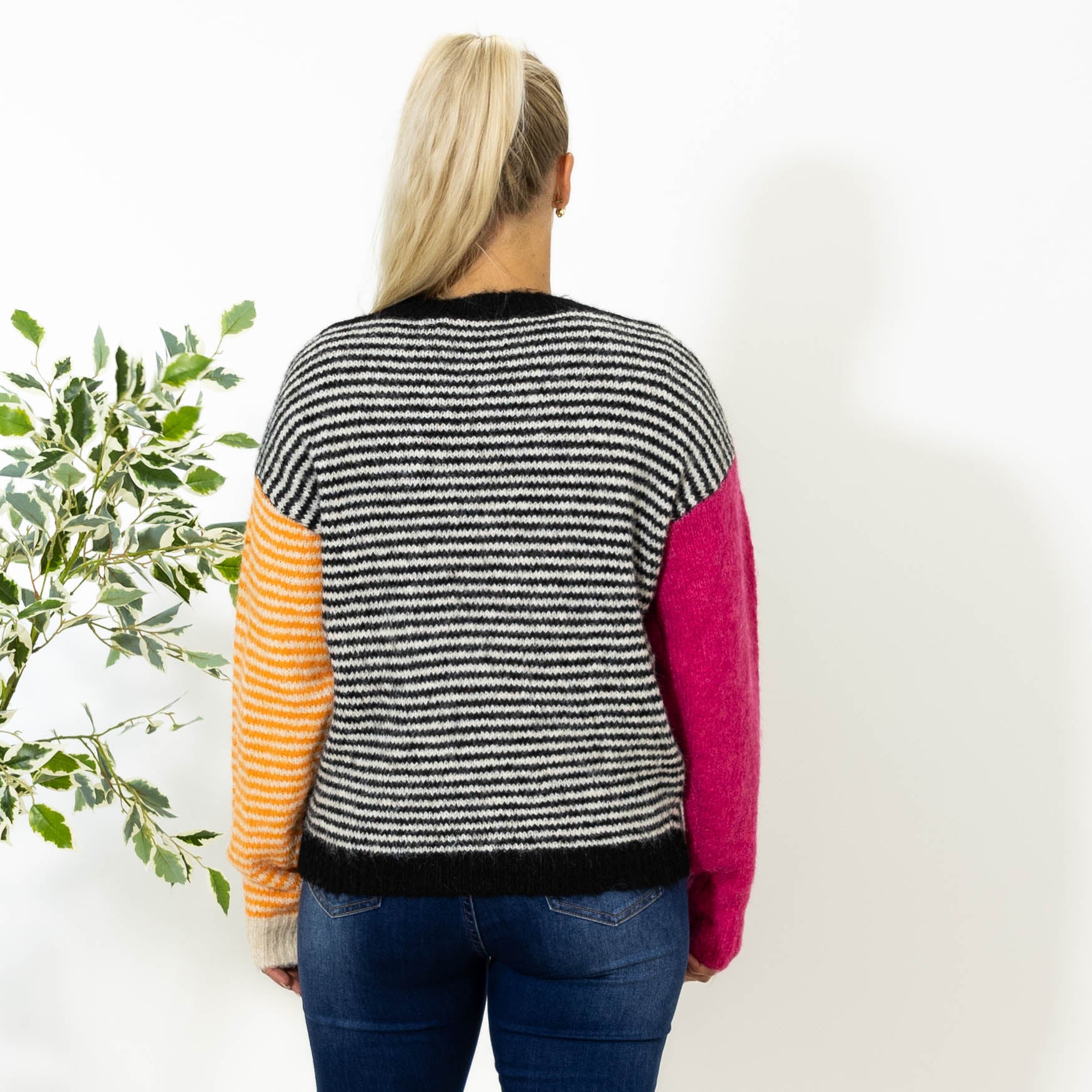 Lilly stribet strik, Sort