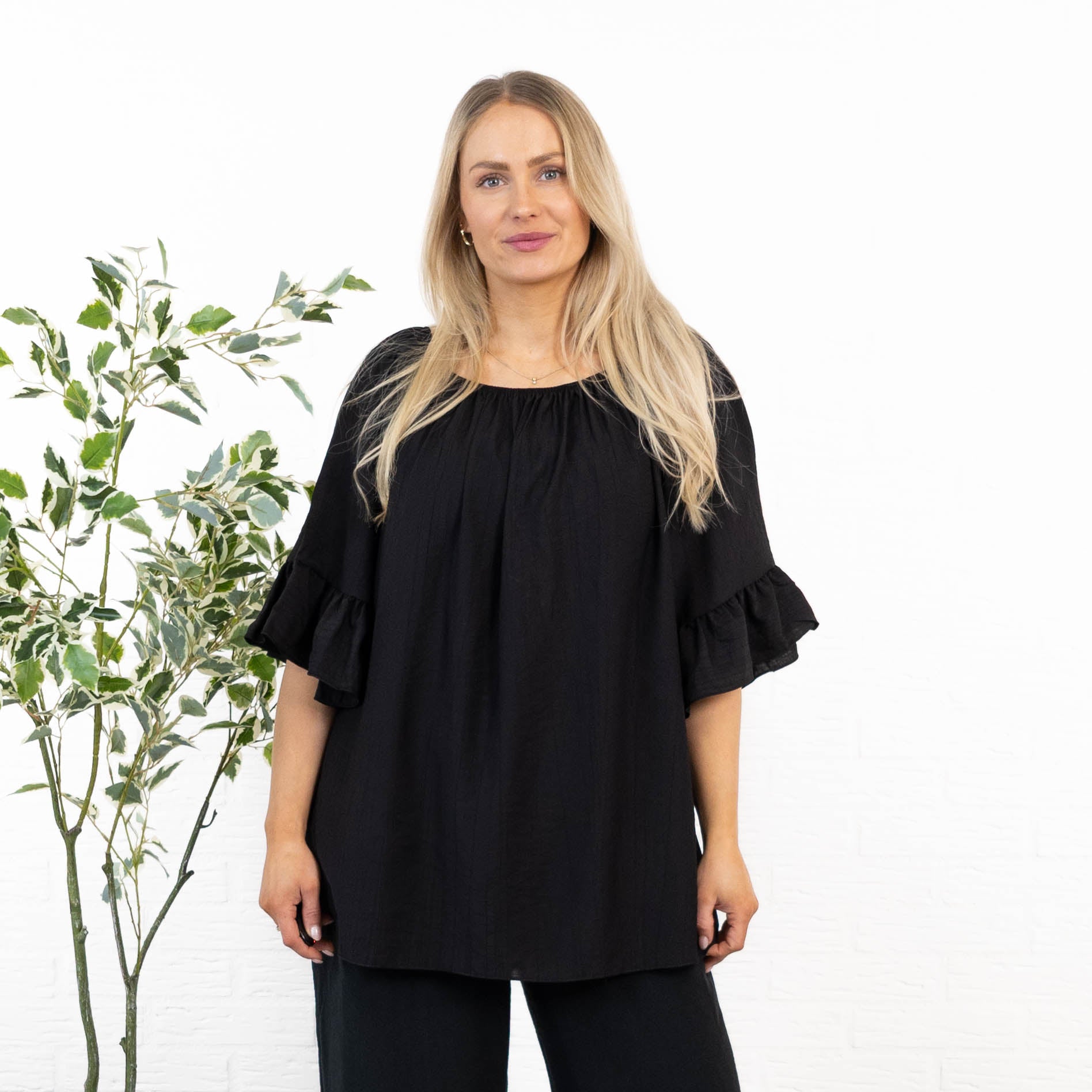 Maggie overdel, Sort