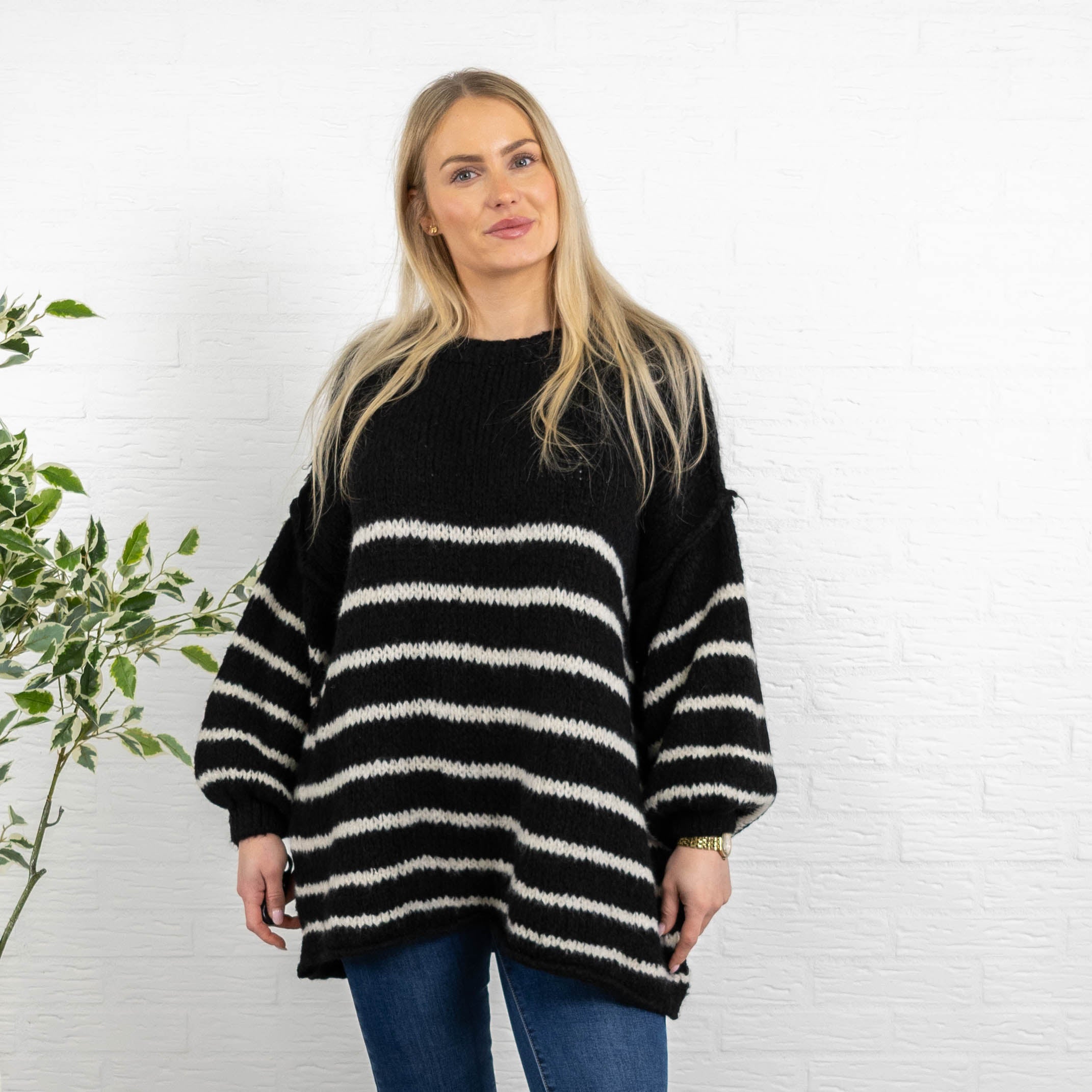 Isabella strik, Sort