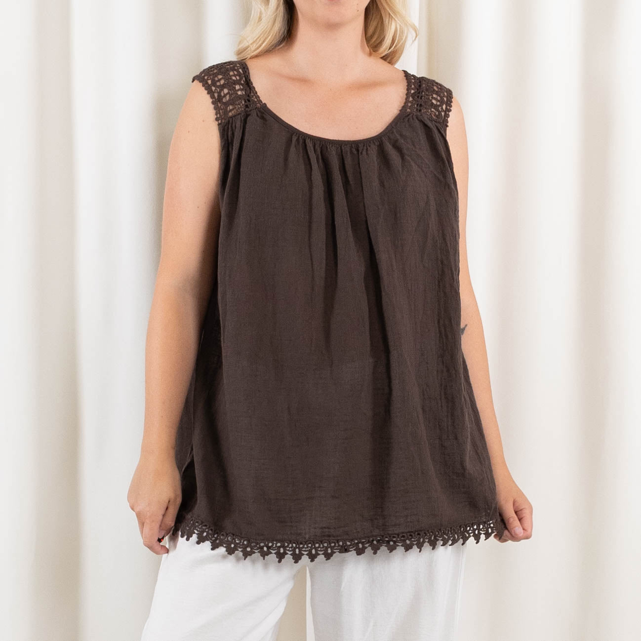 Alba top, Choko