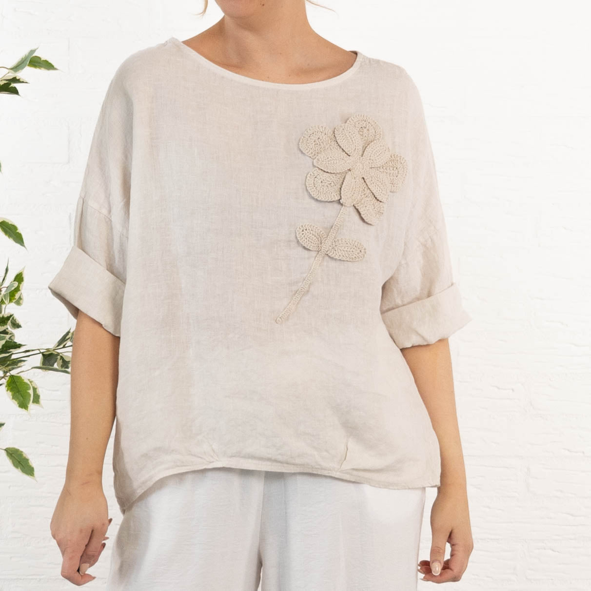 Danielle overdel, Beige