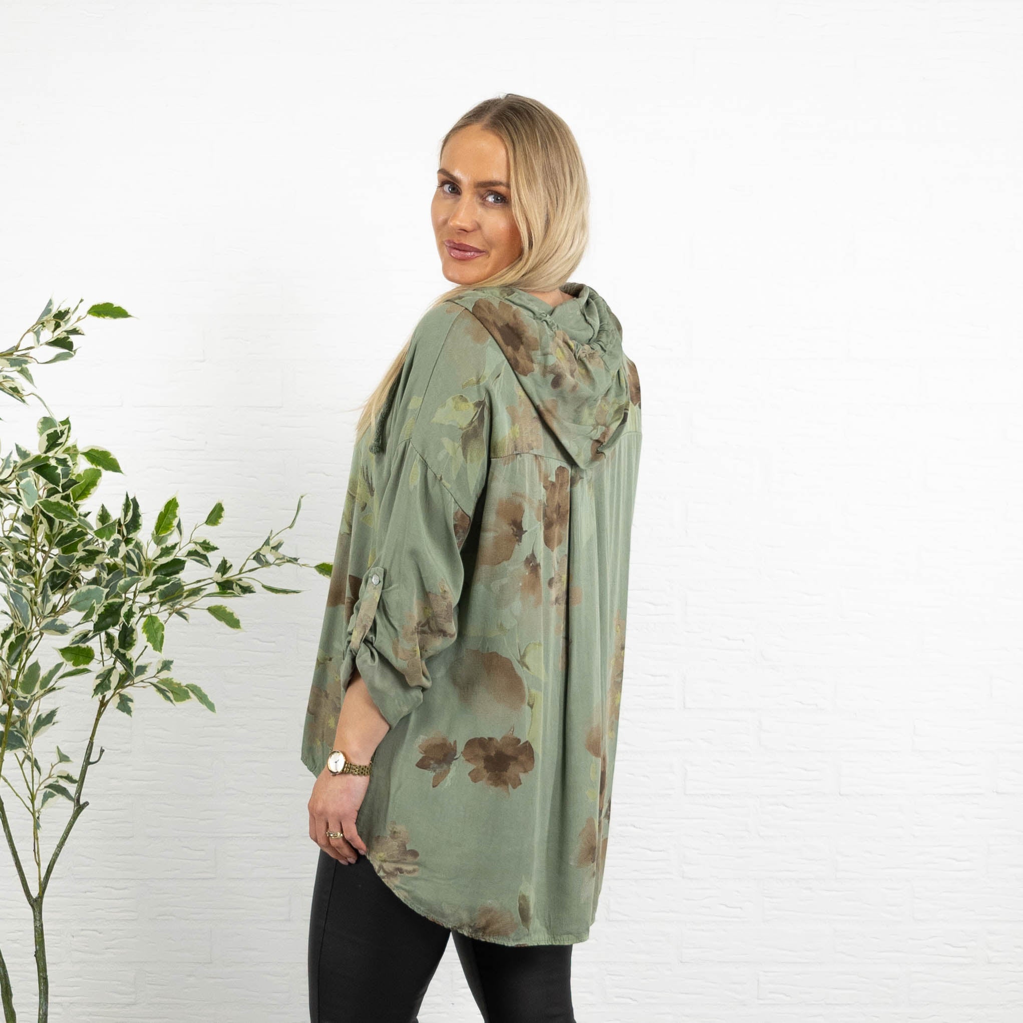 Jill overdel, Khaki