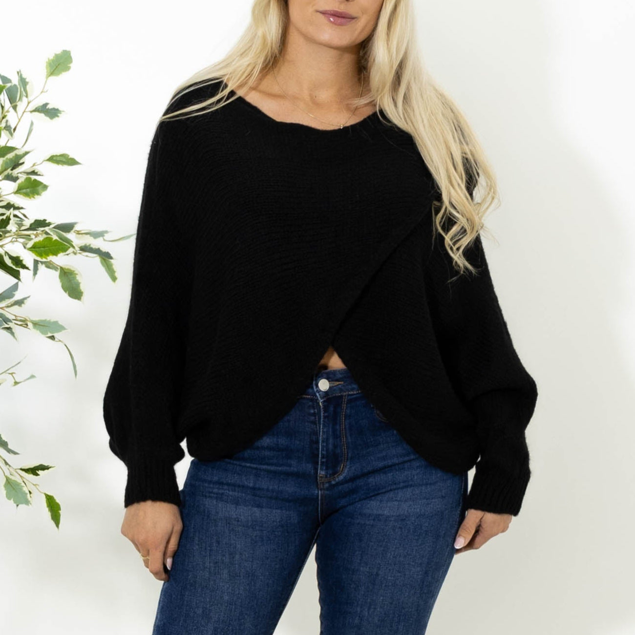 Antonia poncho, Sort