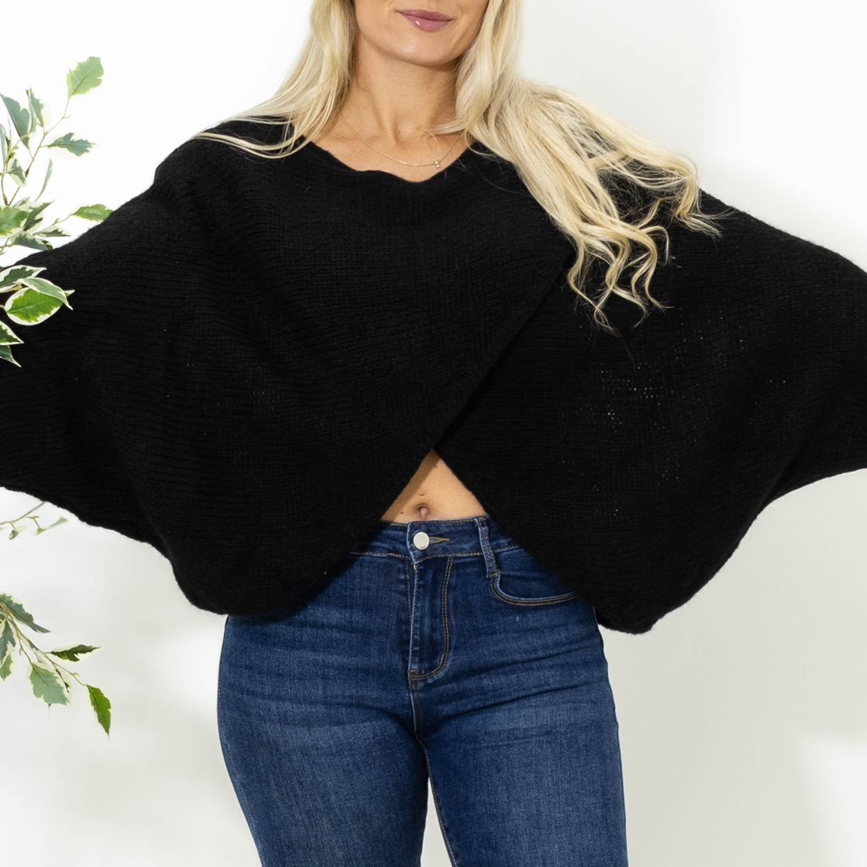 Antonia poncho, Sort