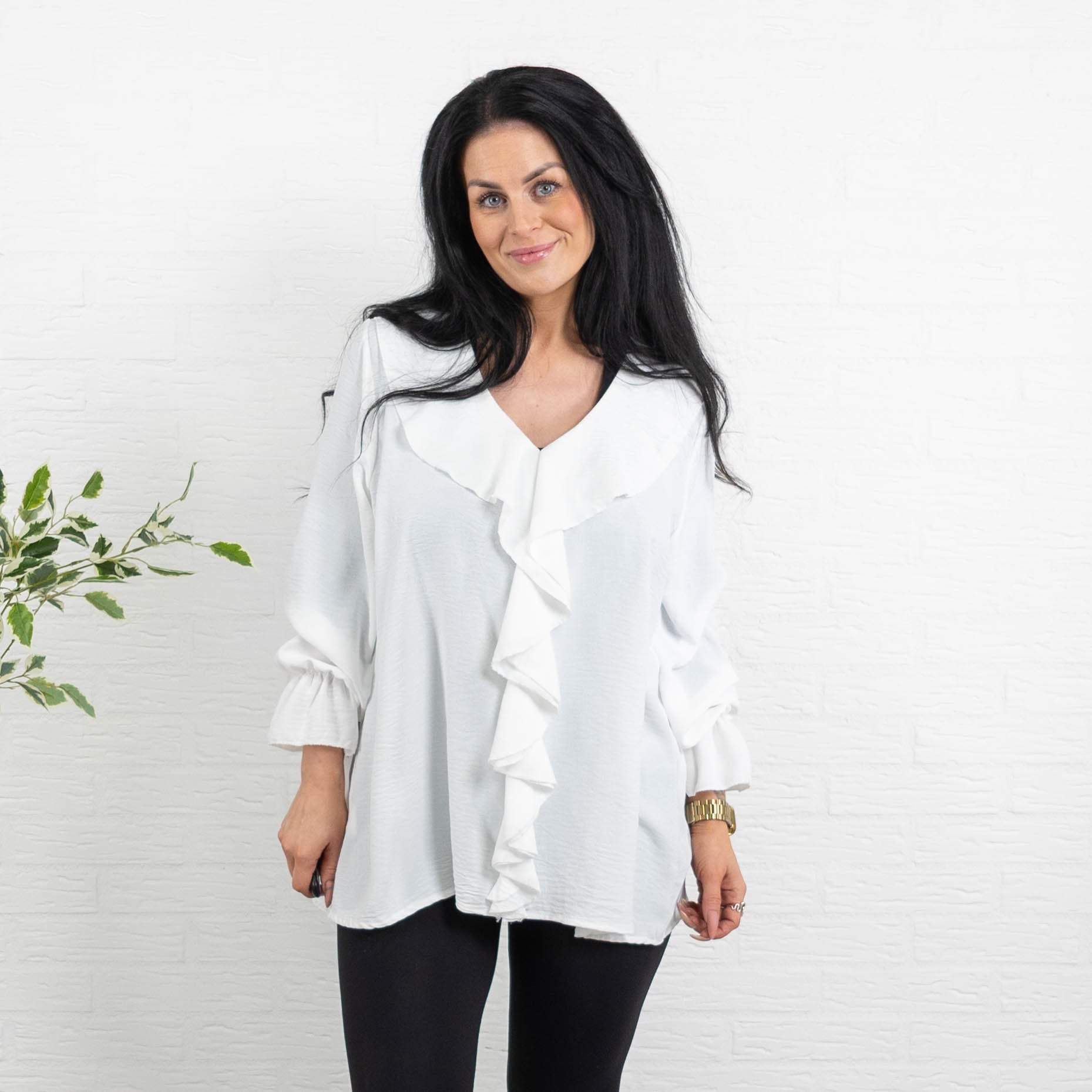 Charlise overdel, Hvid