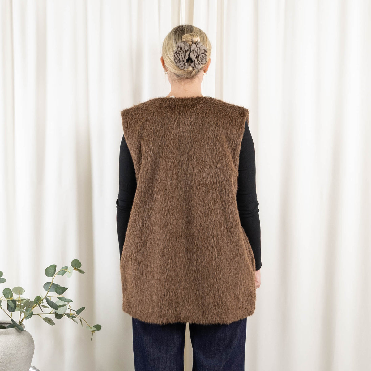 Lenora vest, Choko