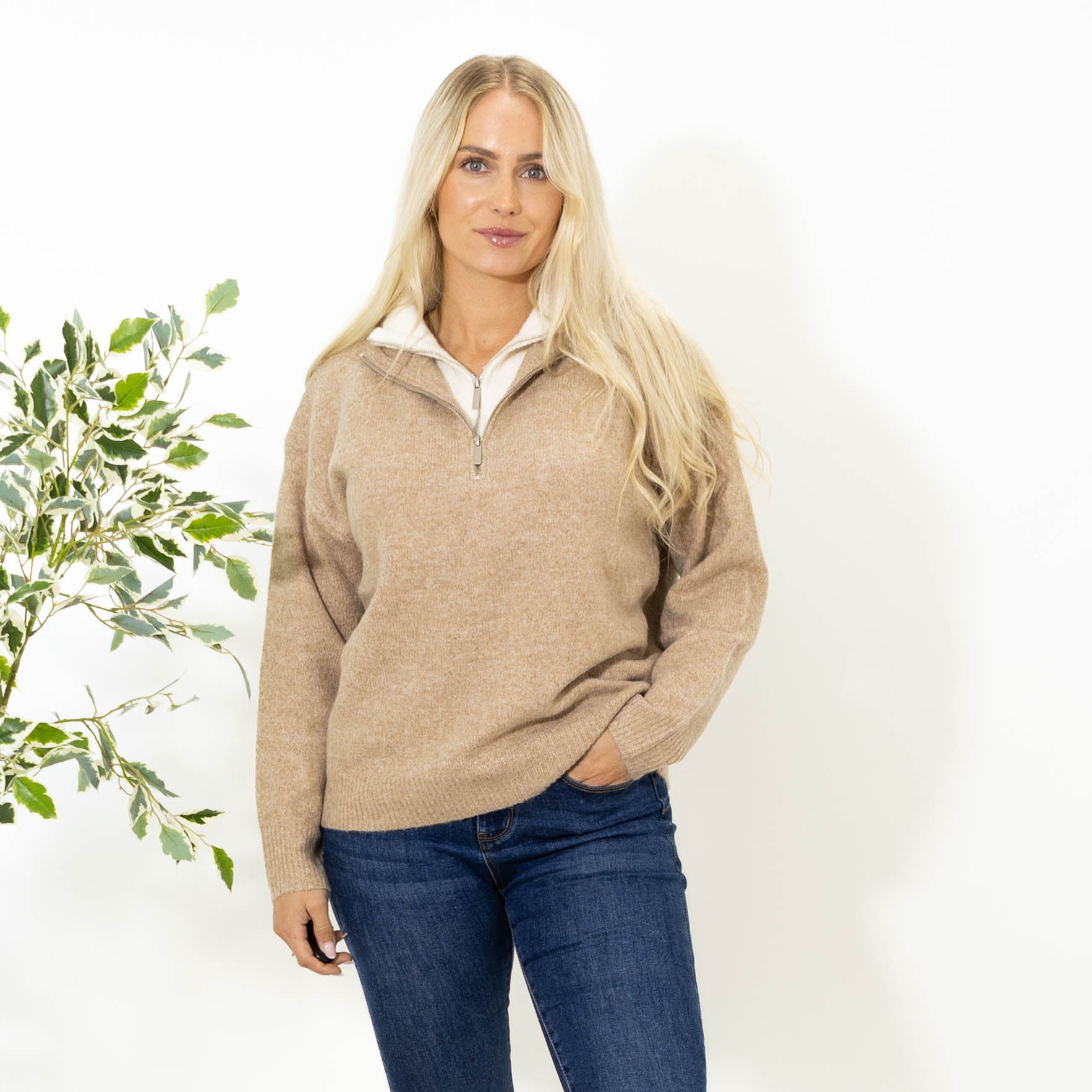 Henny lynlås strik, Camel