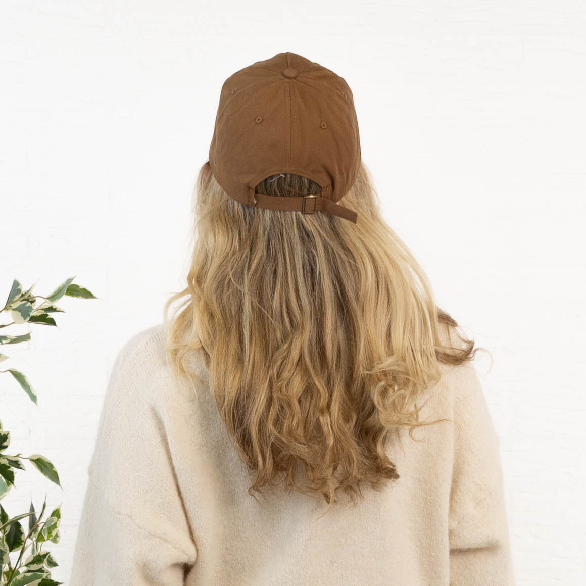 Nera cap, Camel