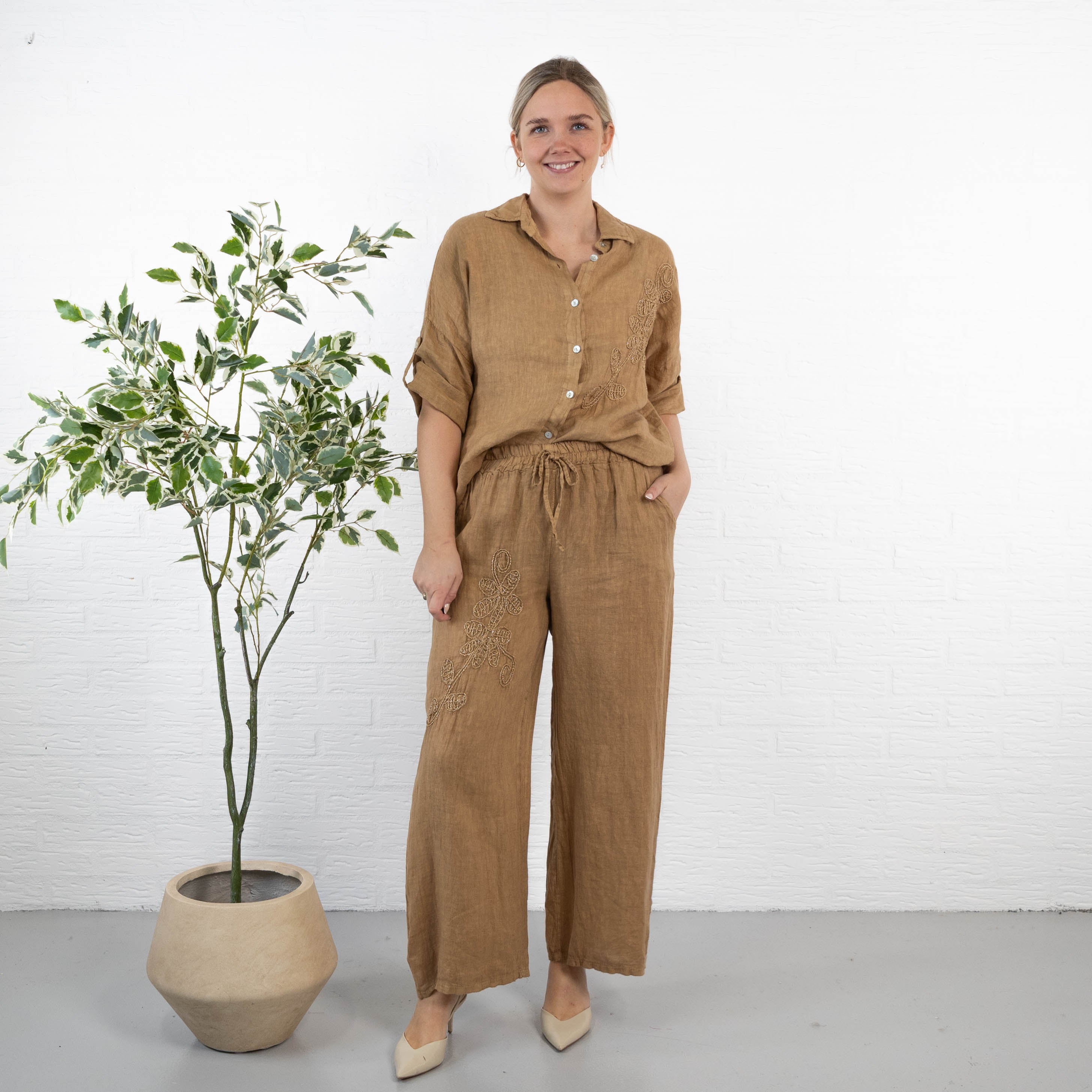 Beatrice bukser, Camel