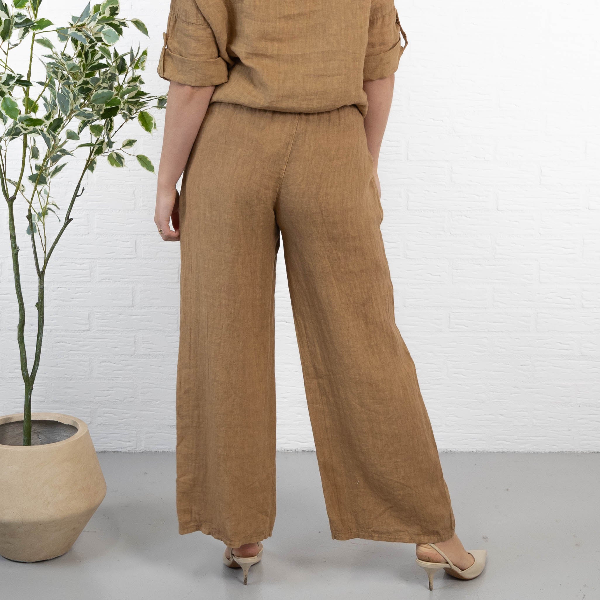 Beatrice bukser, Camel