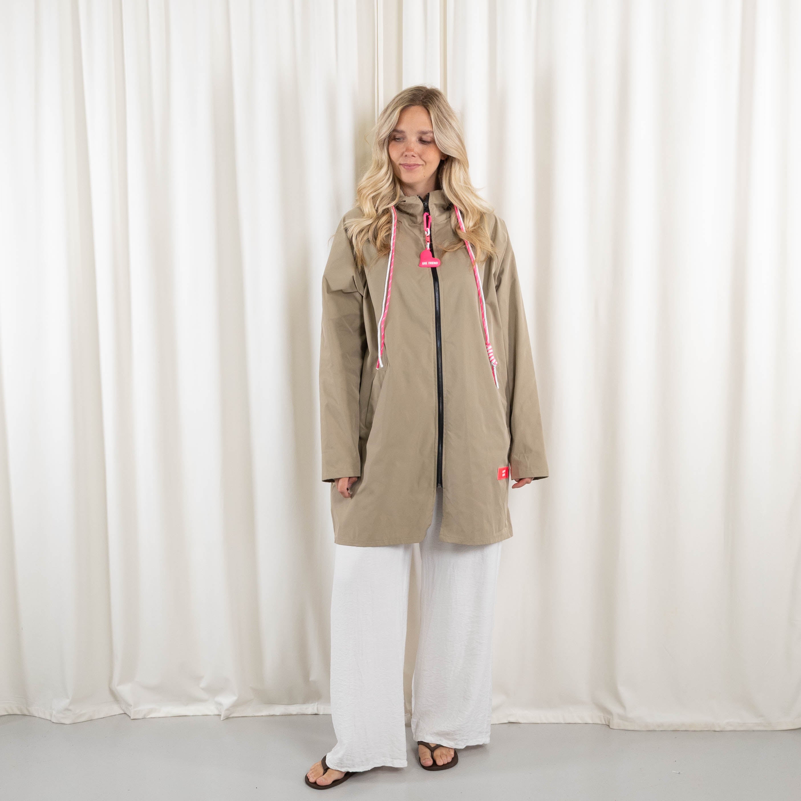 Always jakke, Taupe