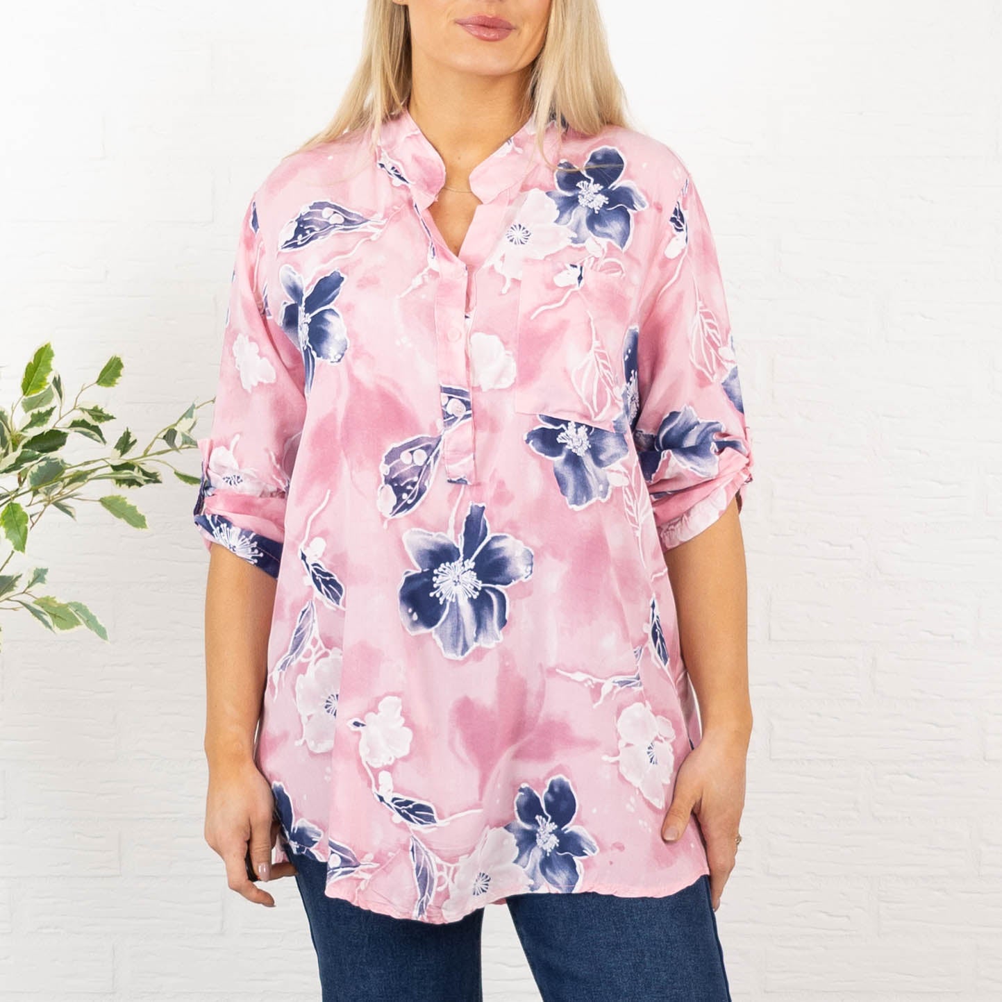 Aisa overdel, Lyserød